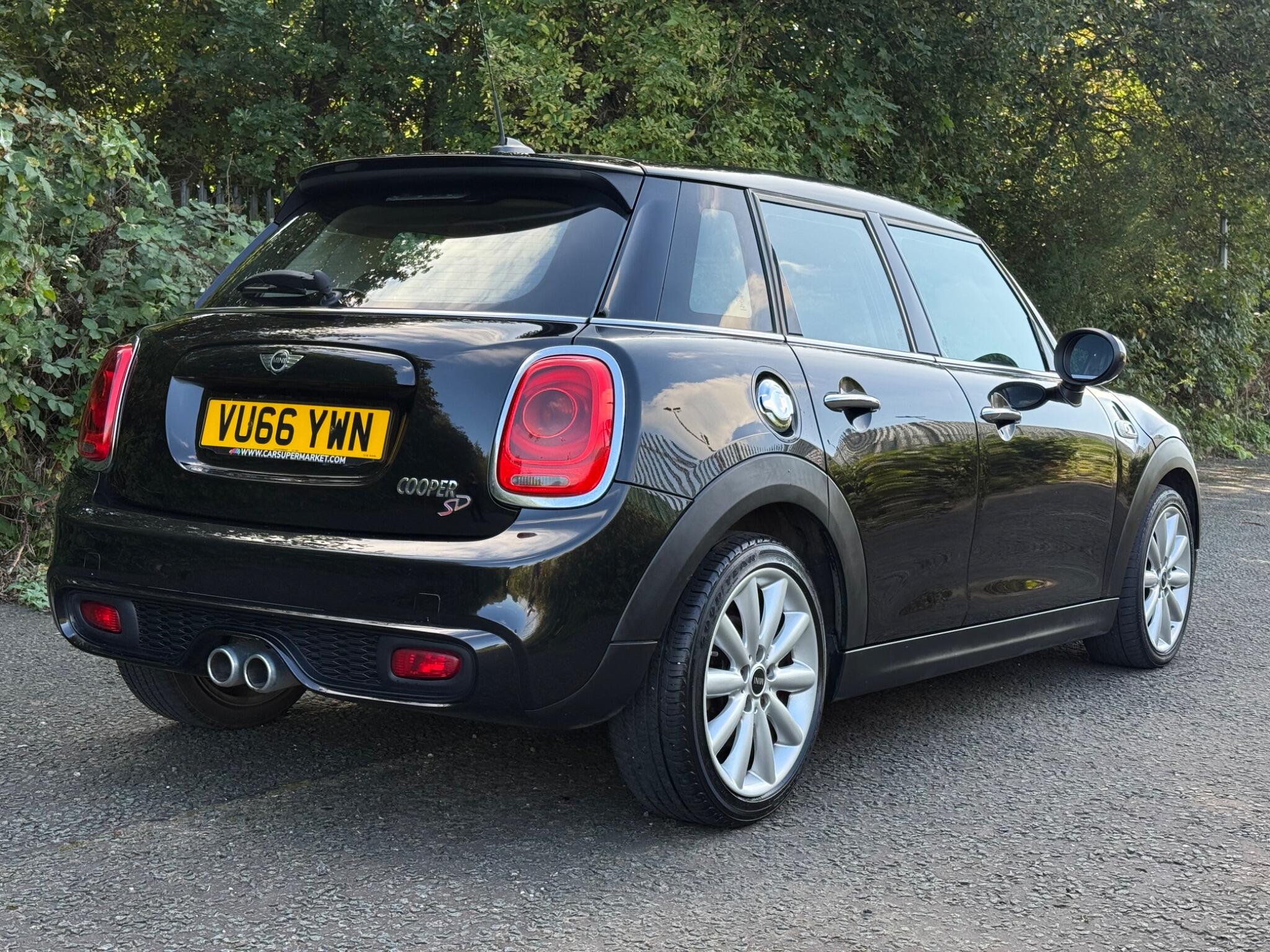 MINI Hatch - Image 6