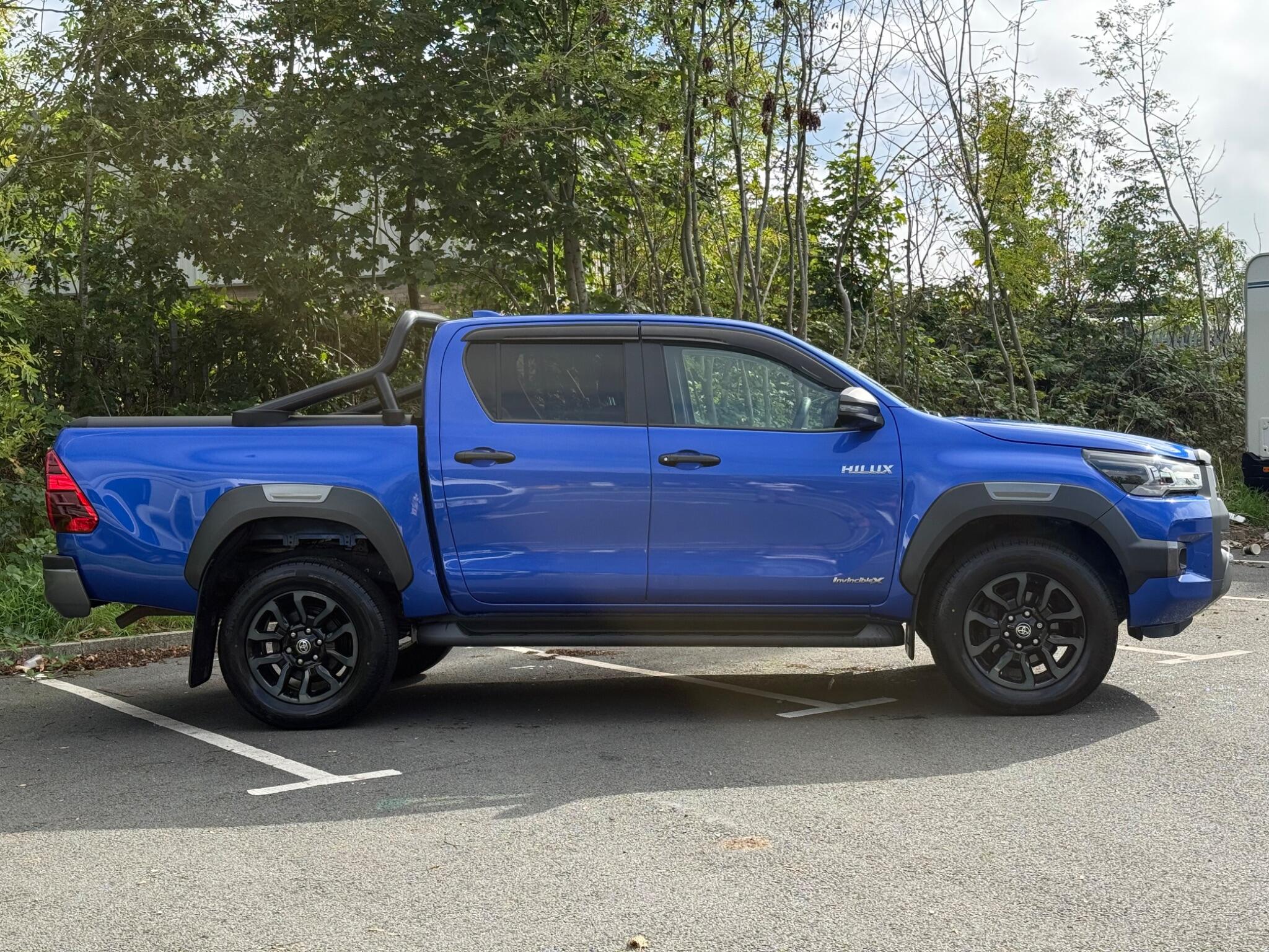 Toyota Hilux - Image 7