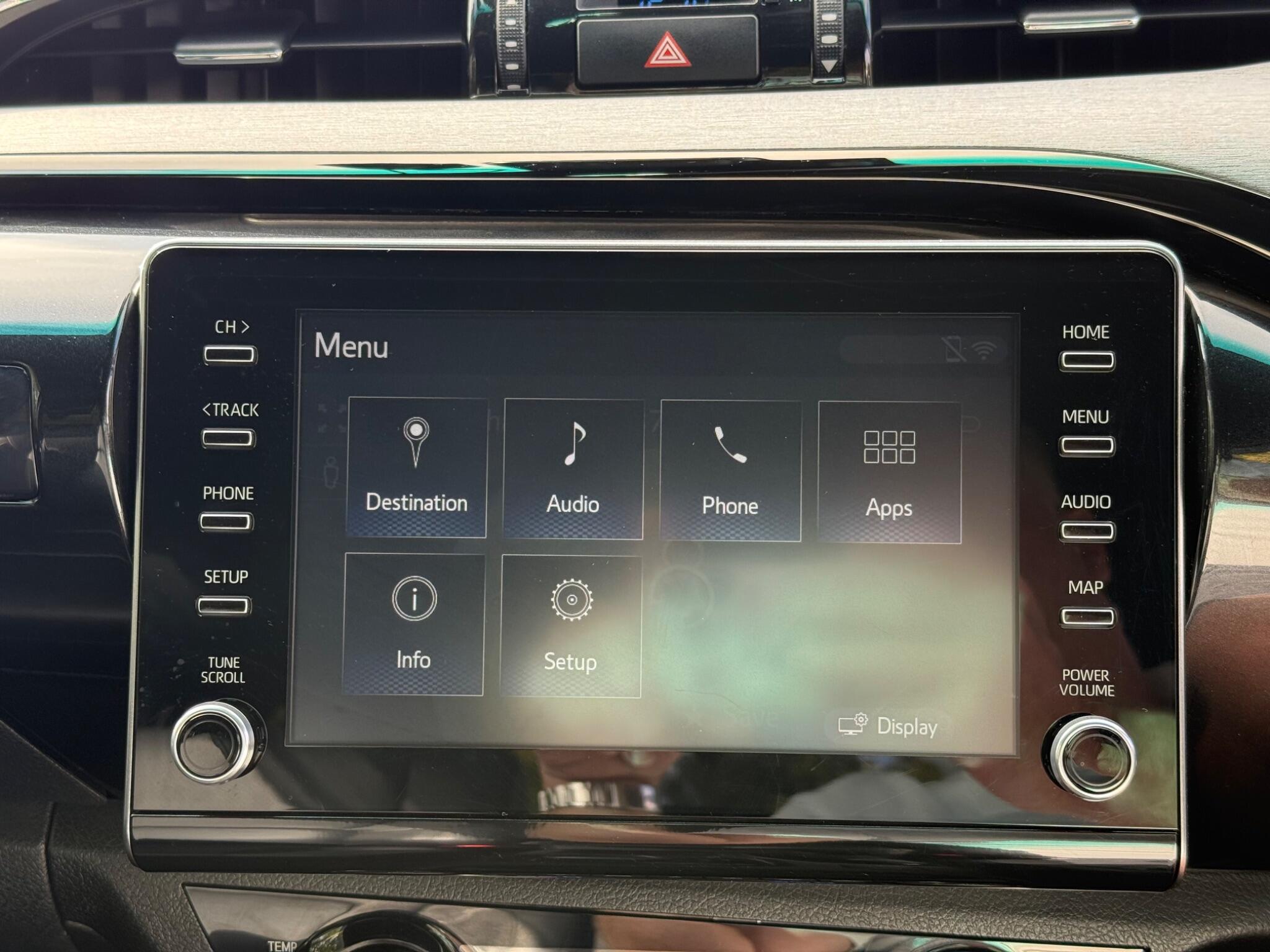 Toyota Hilux - Image 12