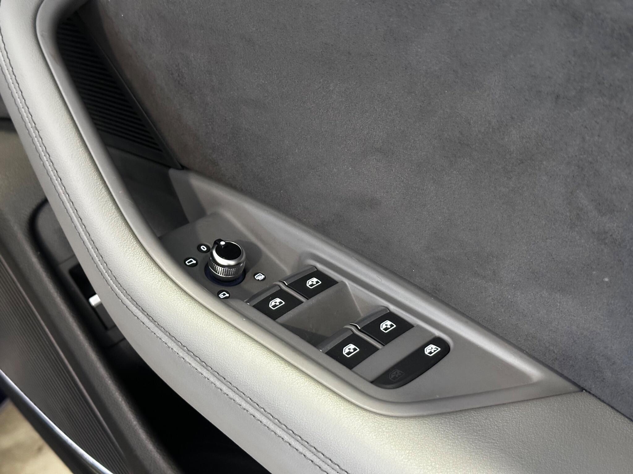 Audi S4 Avant - Image 13
