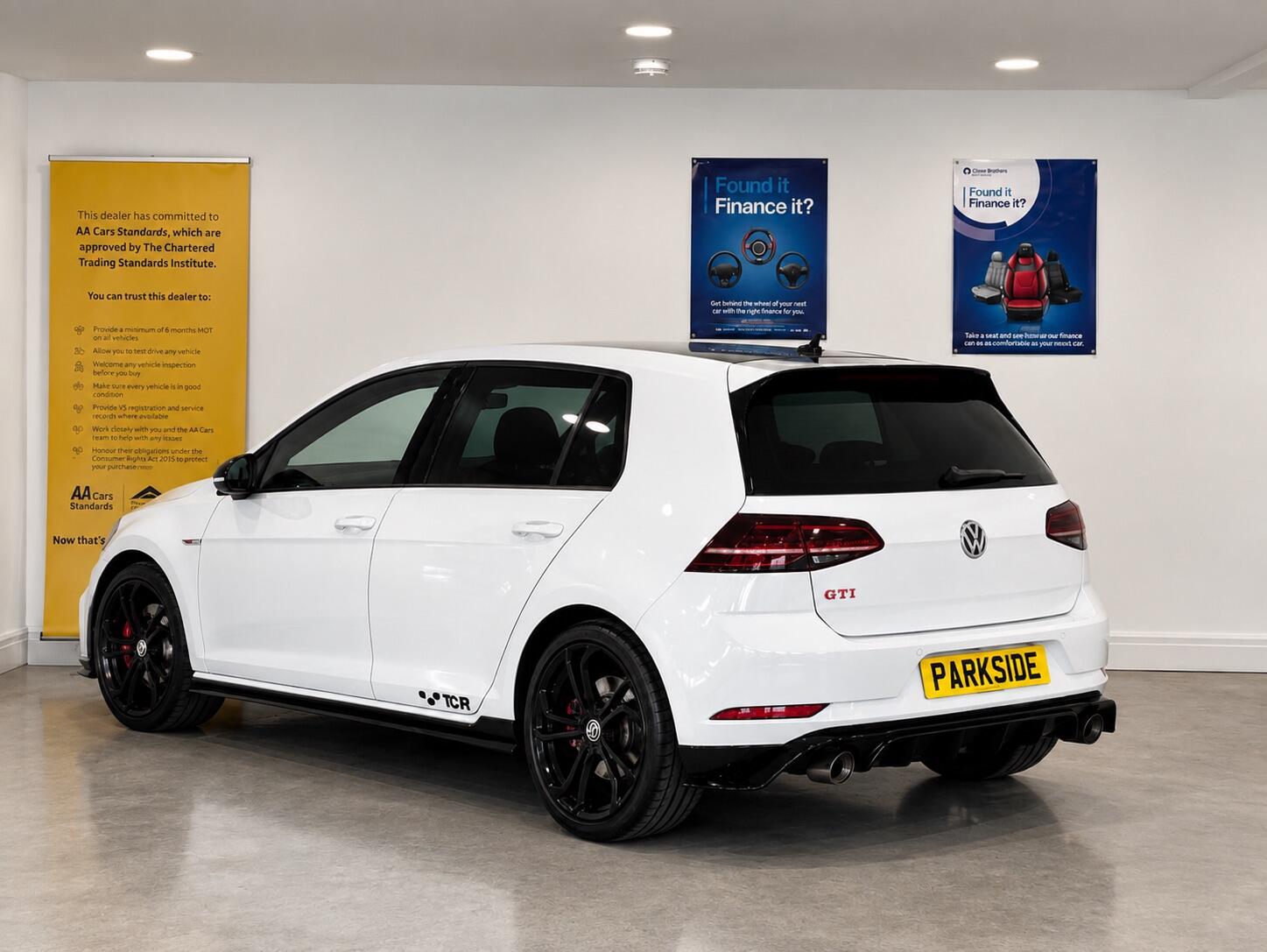Volkswagen Golf - Image 4