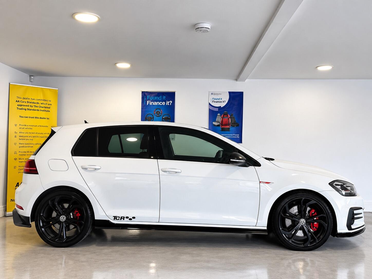 Volkswagen Golf - Image 7