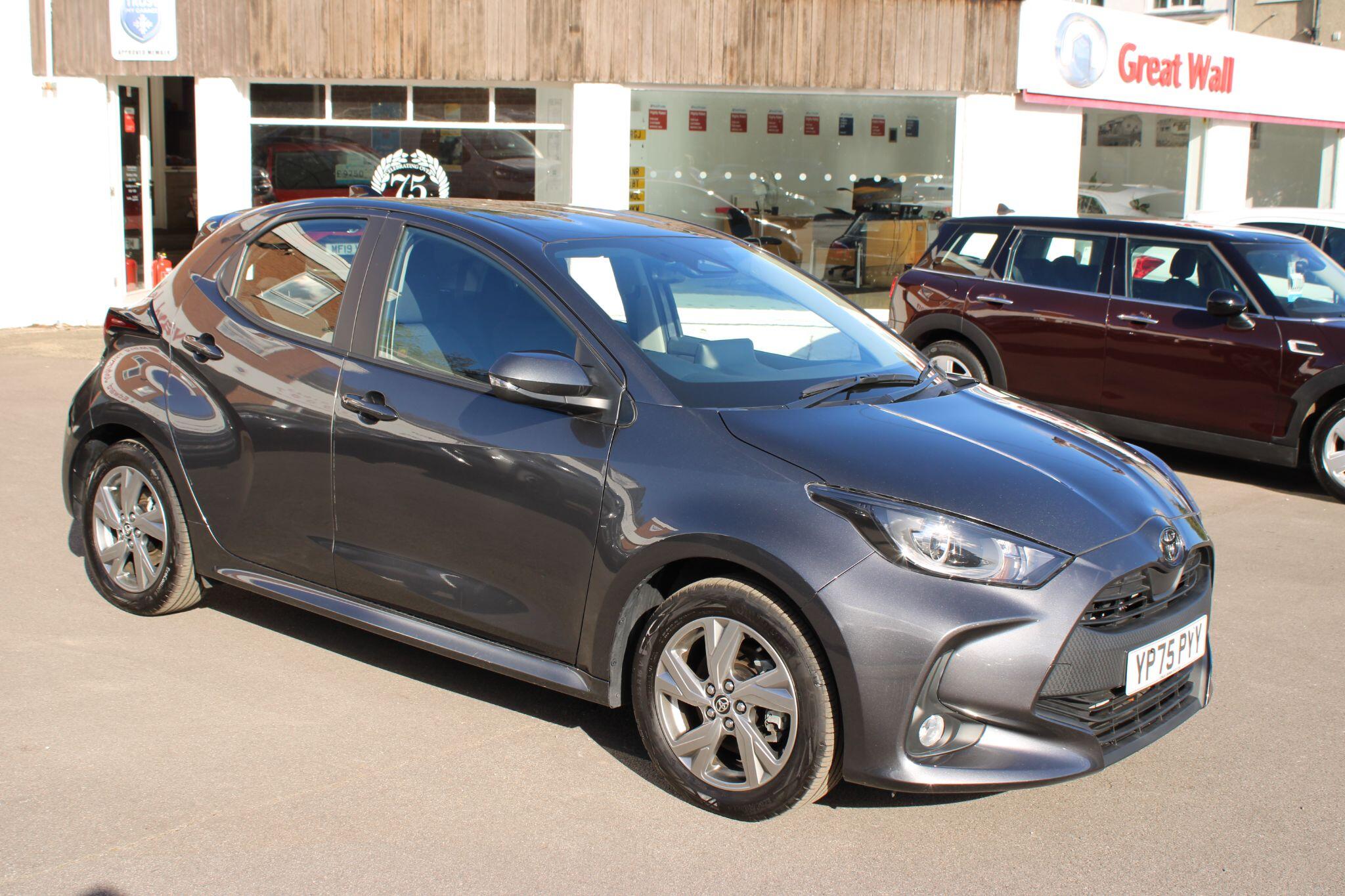 Toyota Yaris - Image 12