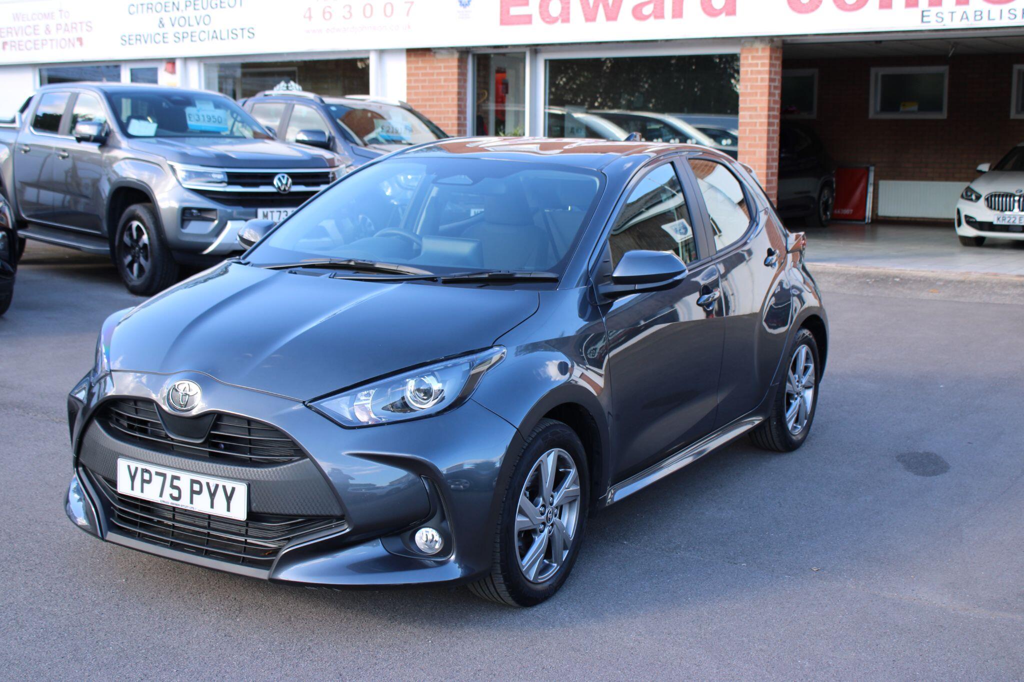 Toyota Yaris - Image 16