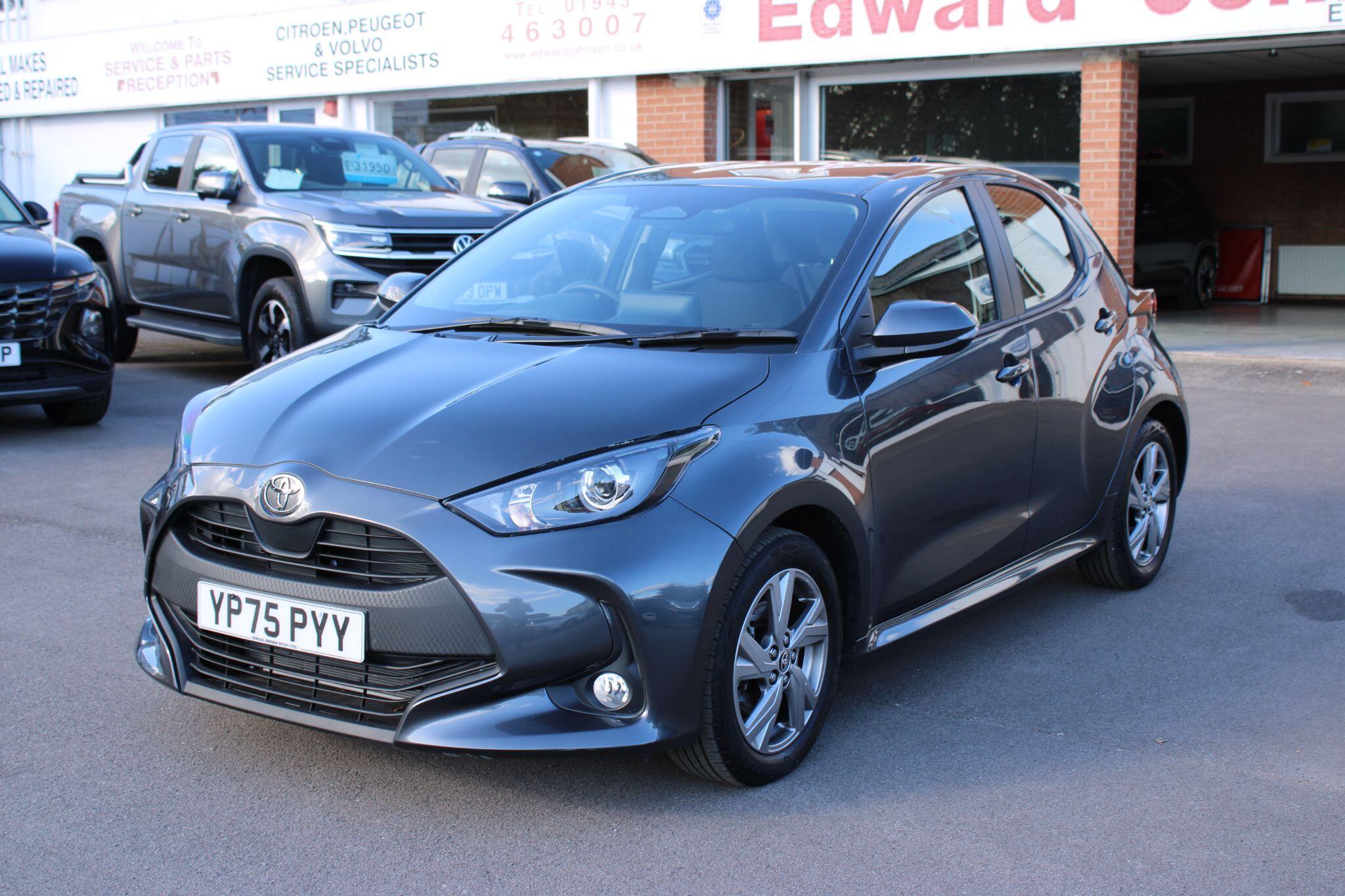 Toyota Yaris - Image 19