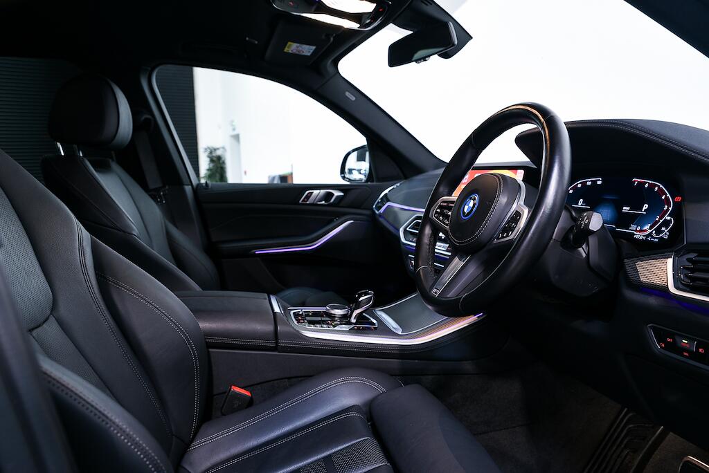 BMW X5 - Image 12