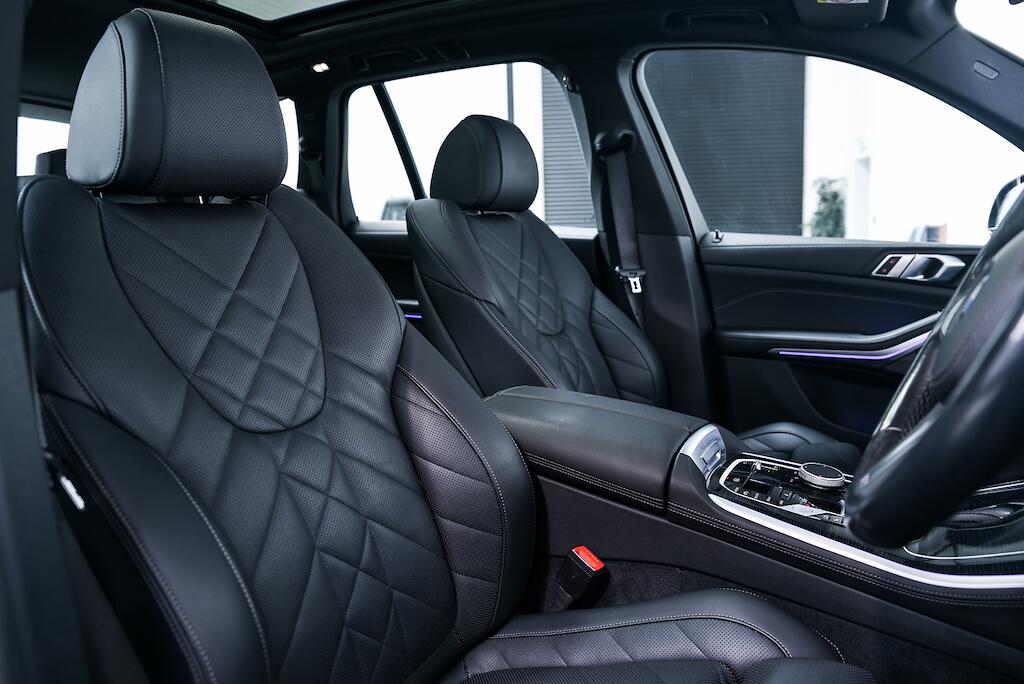 BMW X5 - Image 12