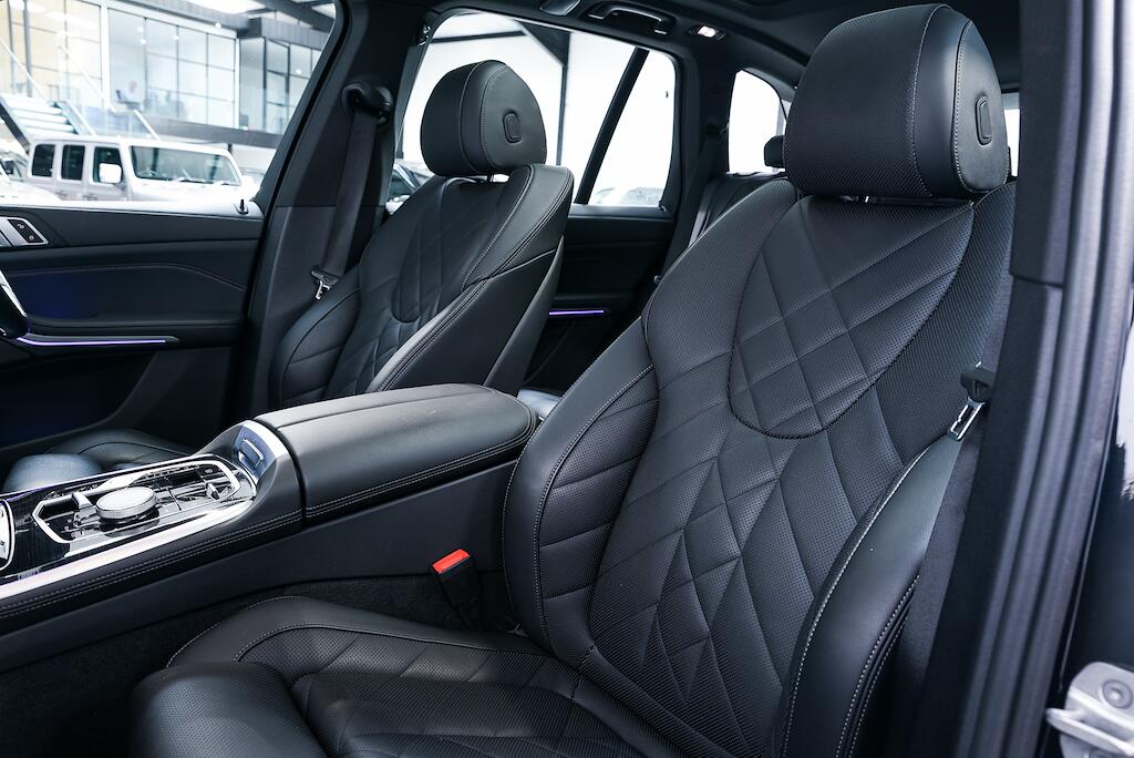 BMW X5 - Image 14