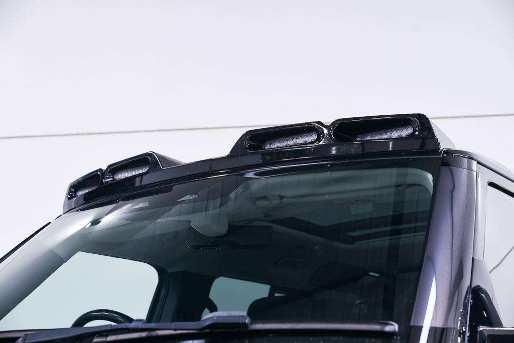 Land Rover Defender 110 - Image 10