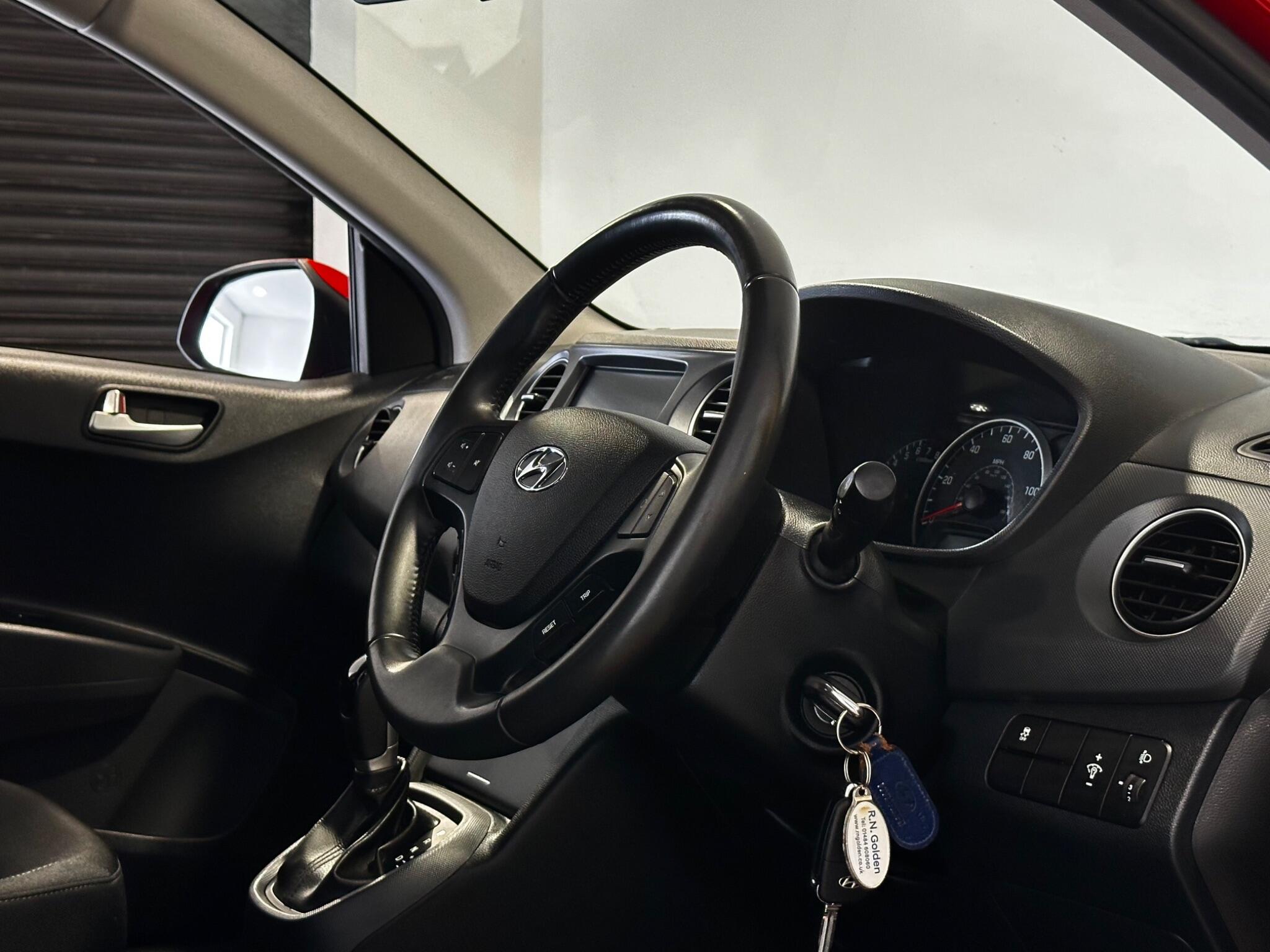Hyundai i10 - Image 2