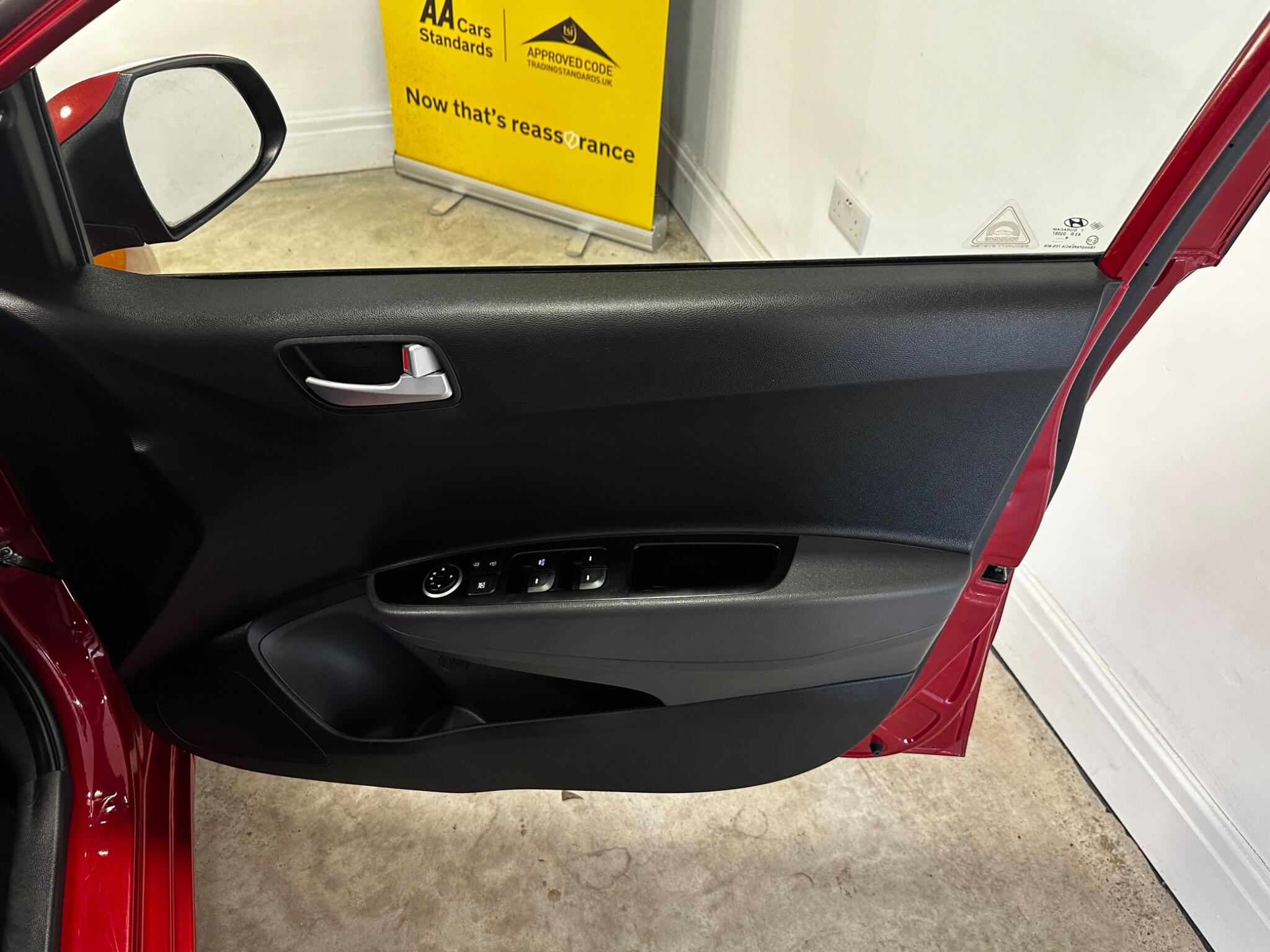Hyundai i10 - Image 11
