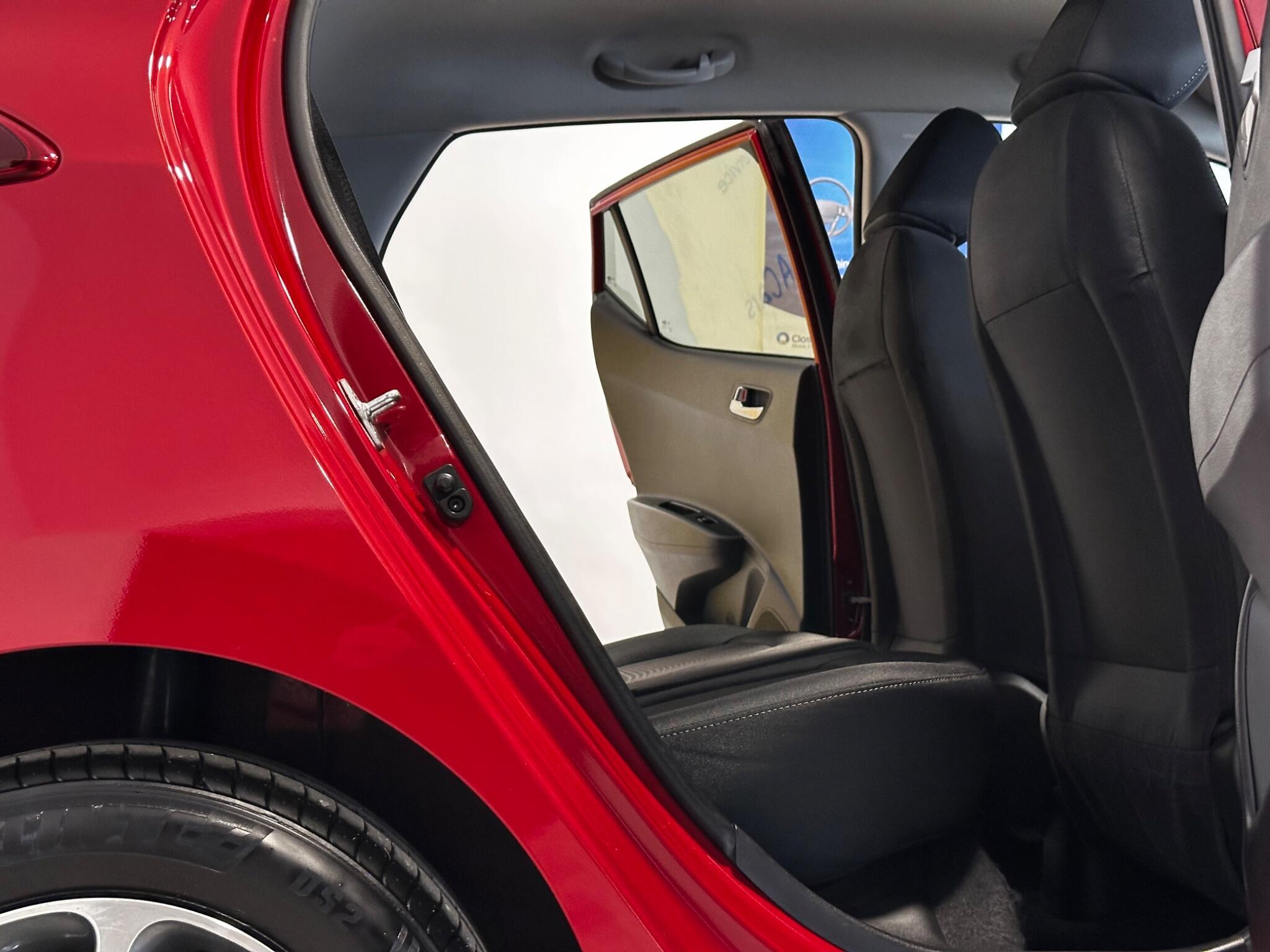 Hyundai i10 - Image 16