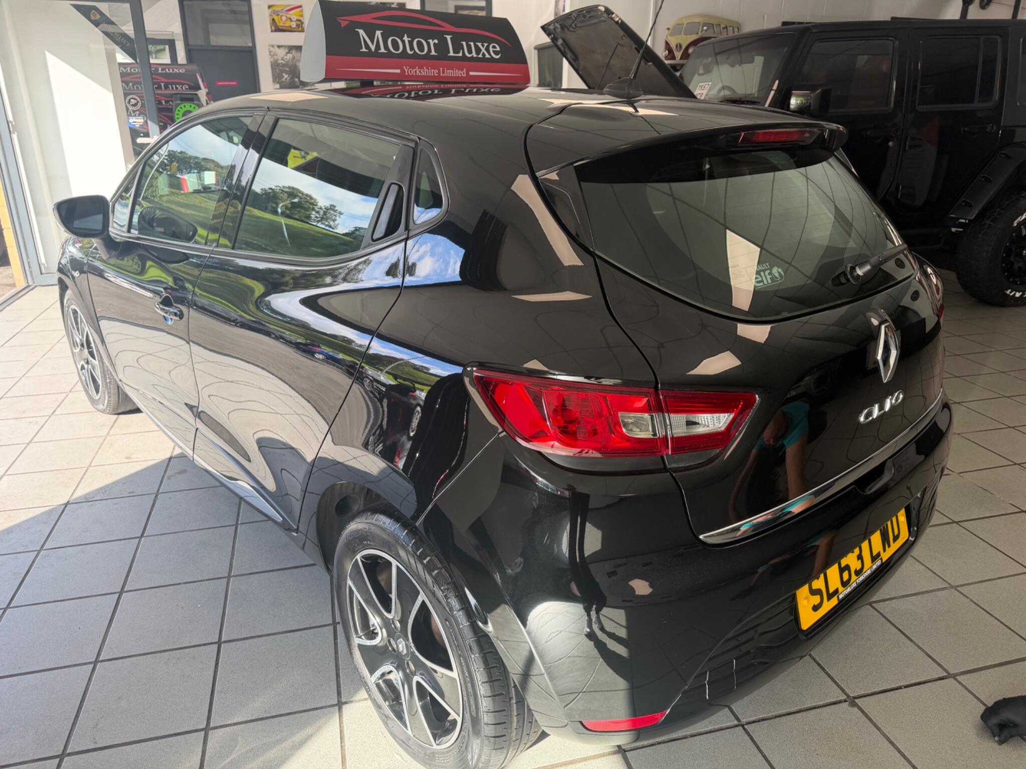 Renault Clio - Image 20