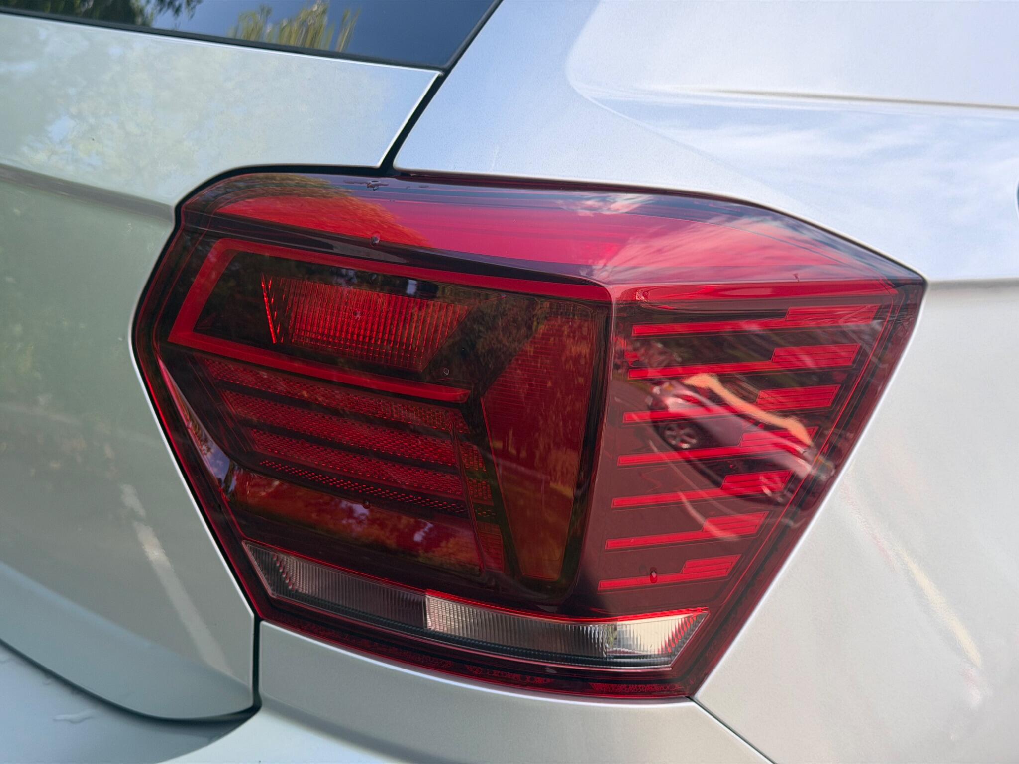 Volkswagen Polo - Image 11