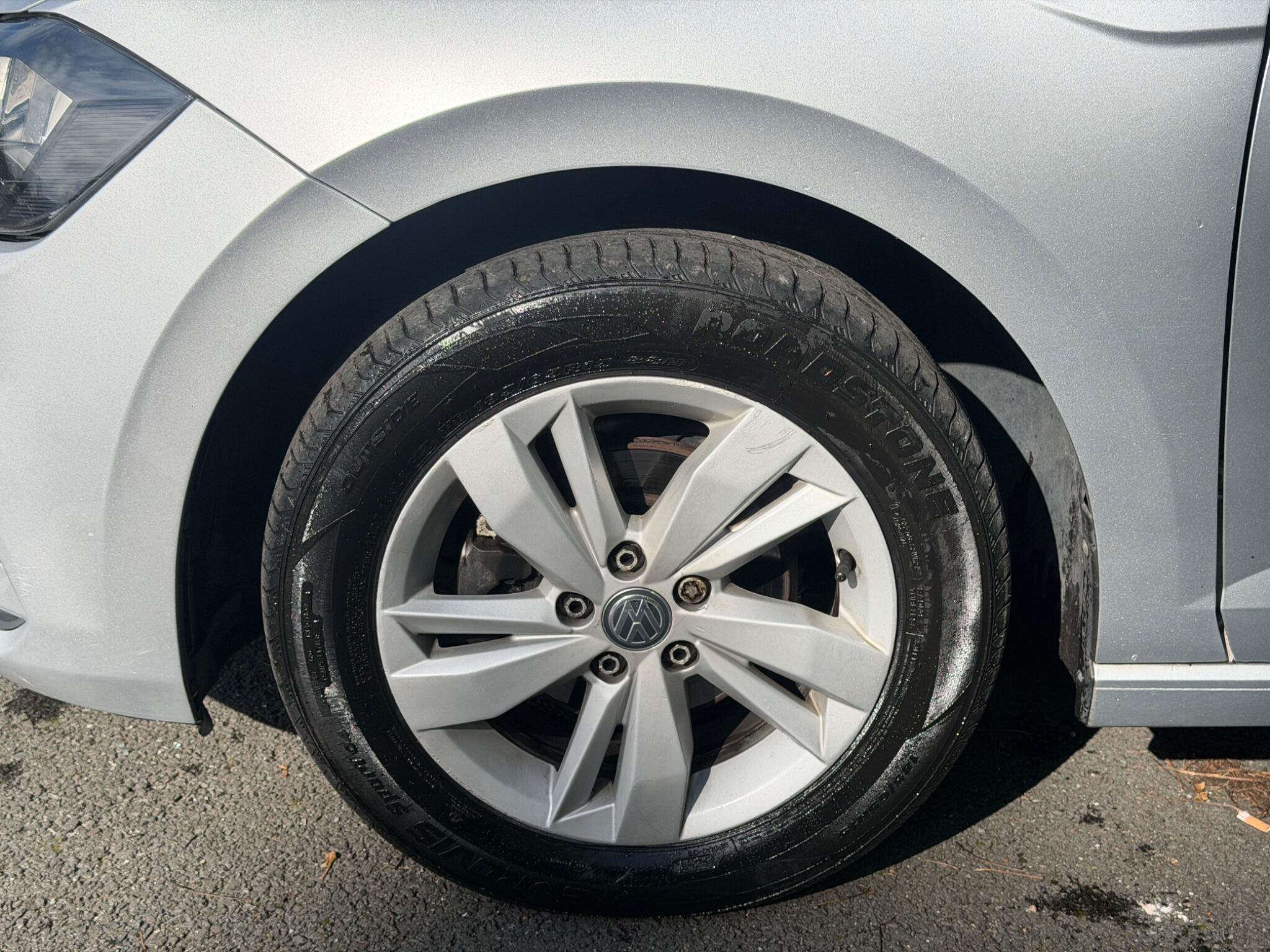 Volkswagen Polo - Image 14
