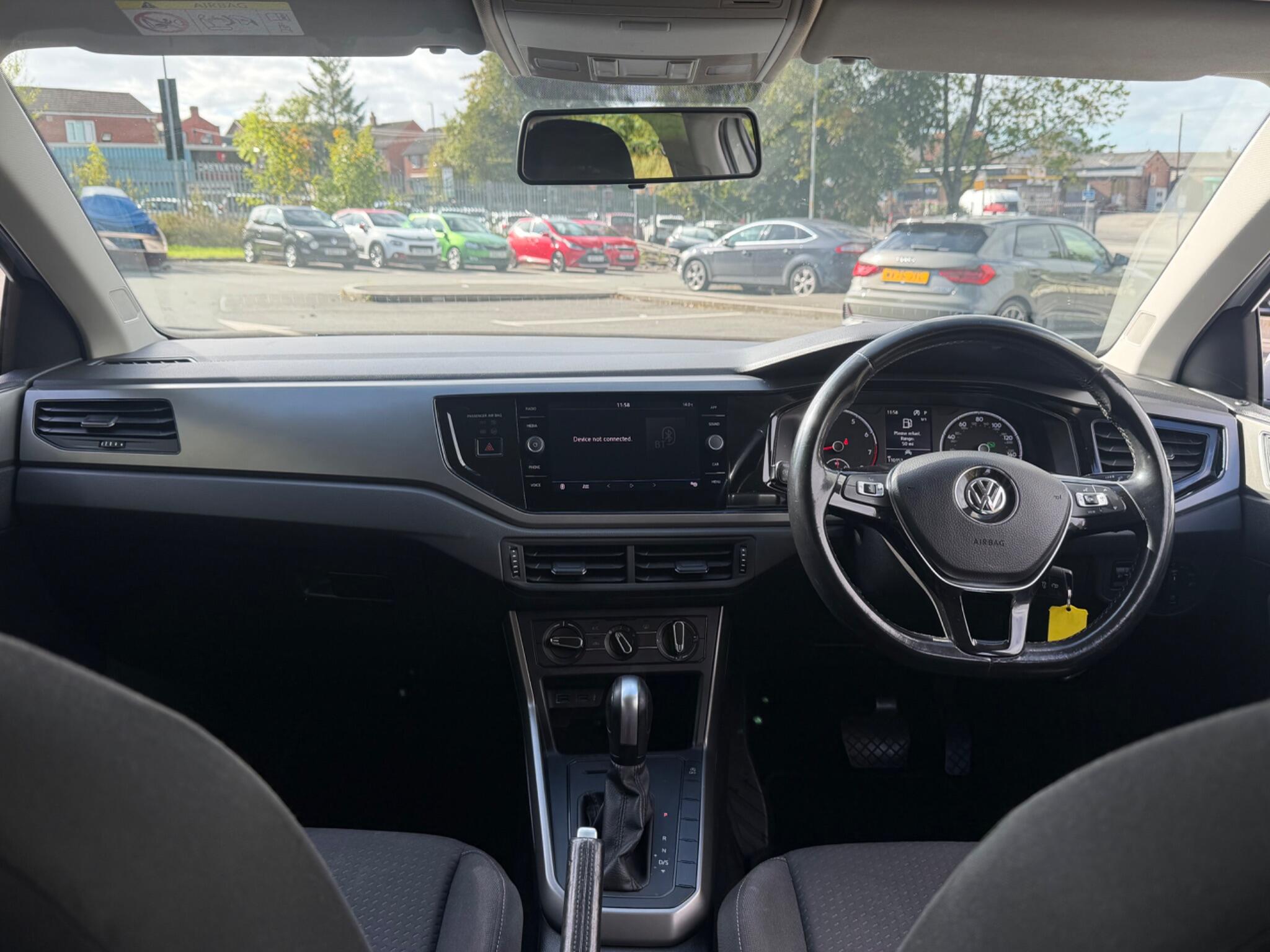 Volkswagen Polo - Image 18