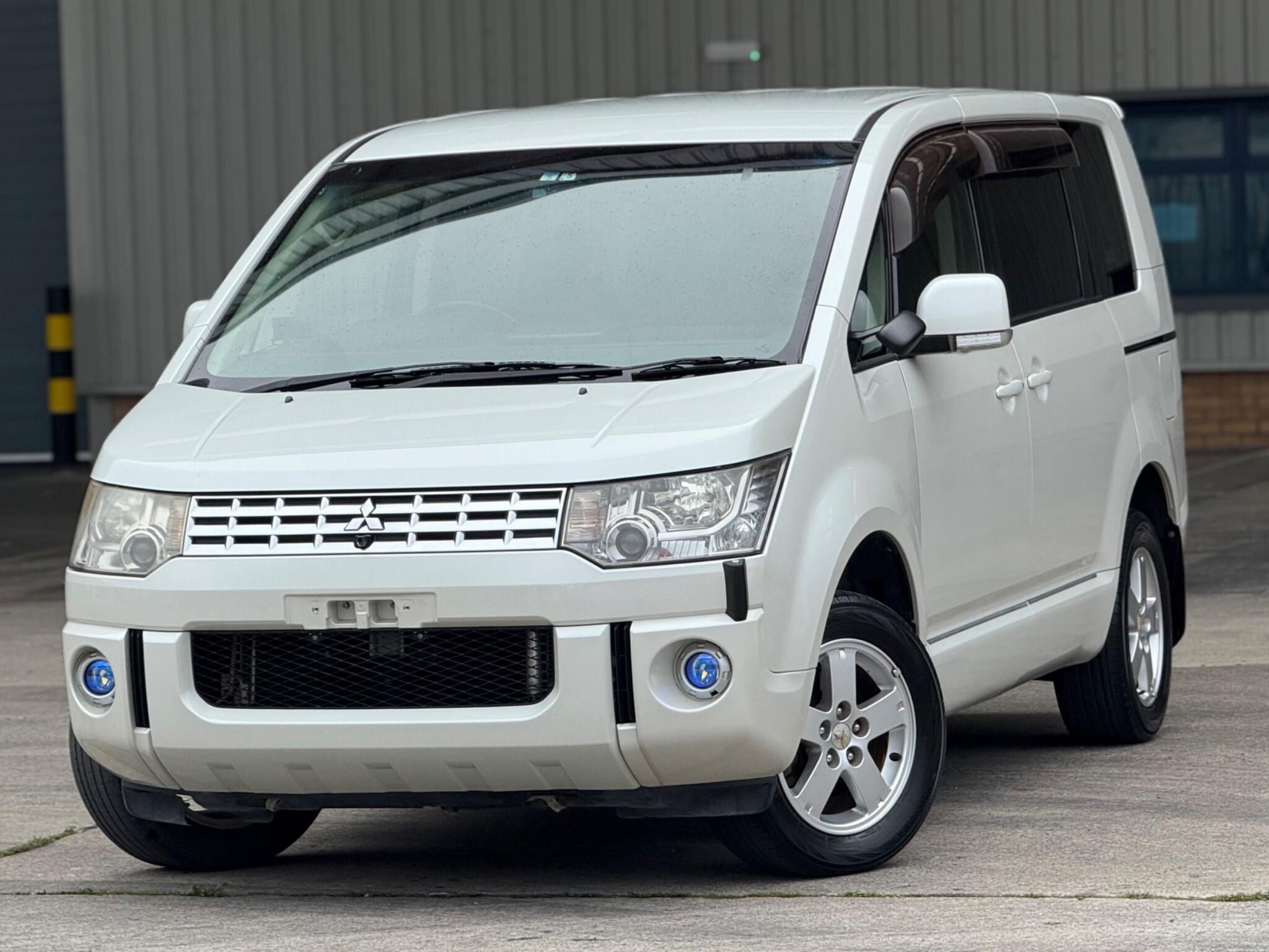 Mitsubishi Delica - Image 4