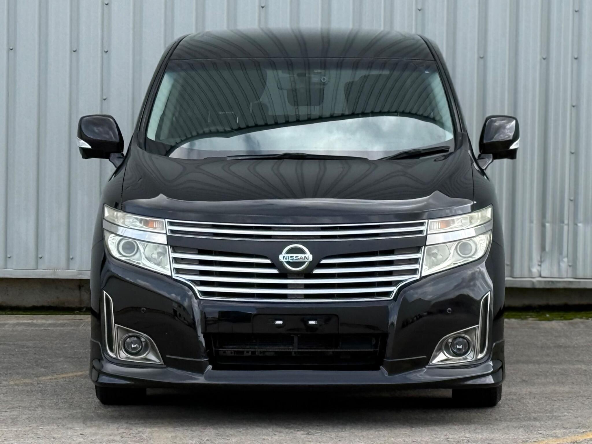 Nissan Elgrand - Image 2
