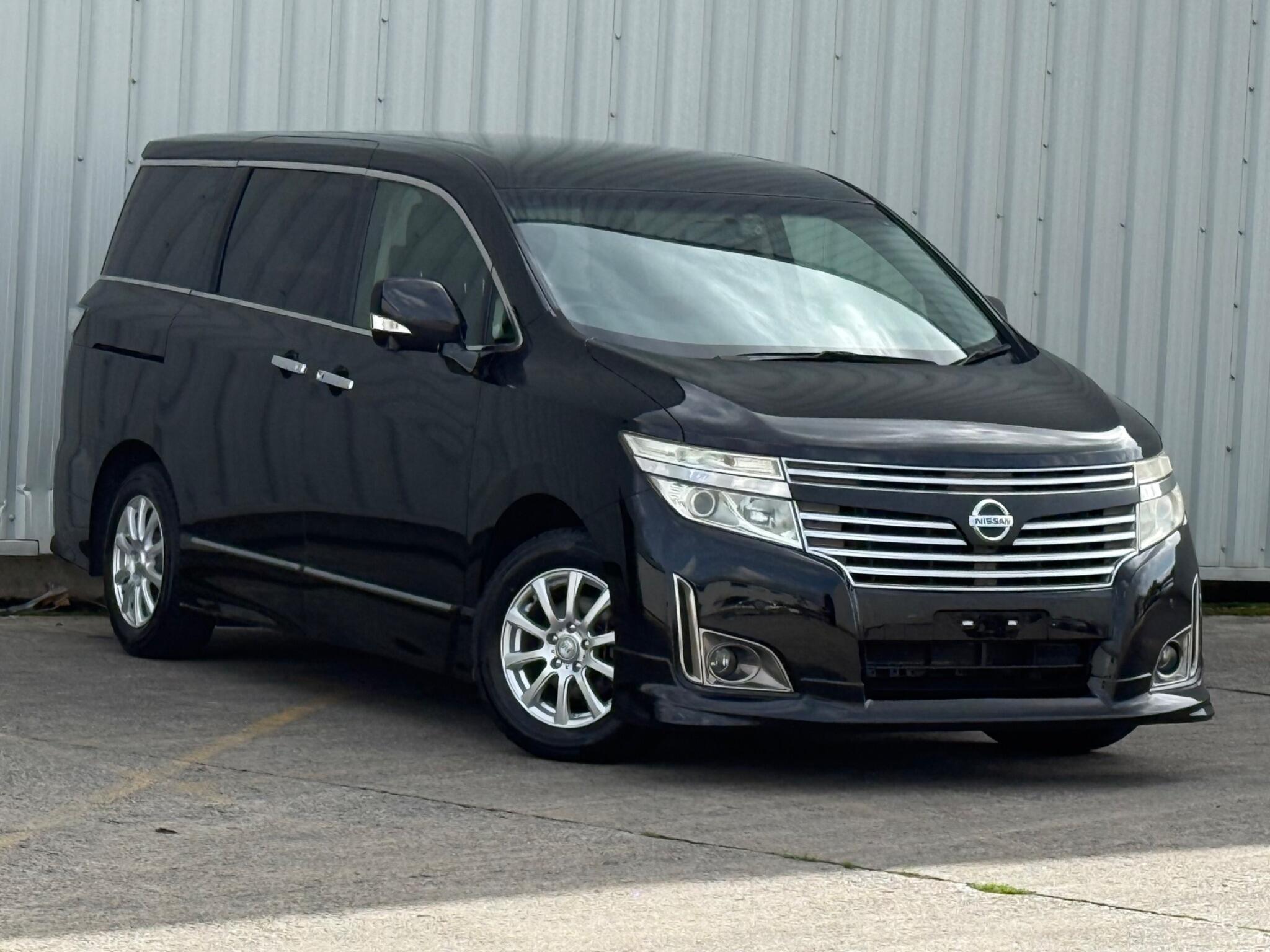 Nissan Elgrand - Image 3