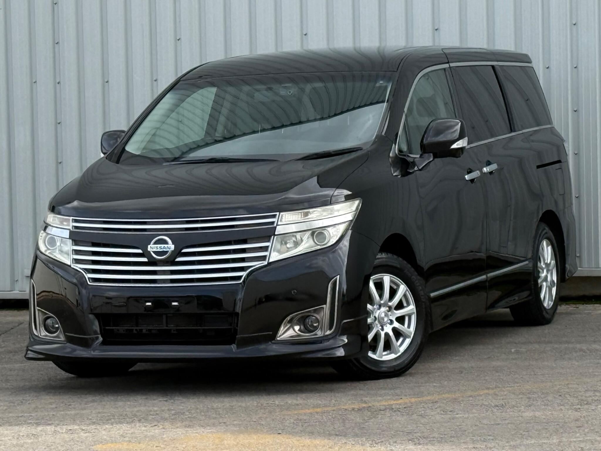 Nissan Elgrand - Image 4