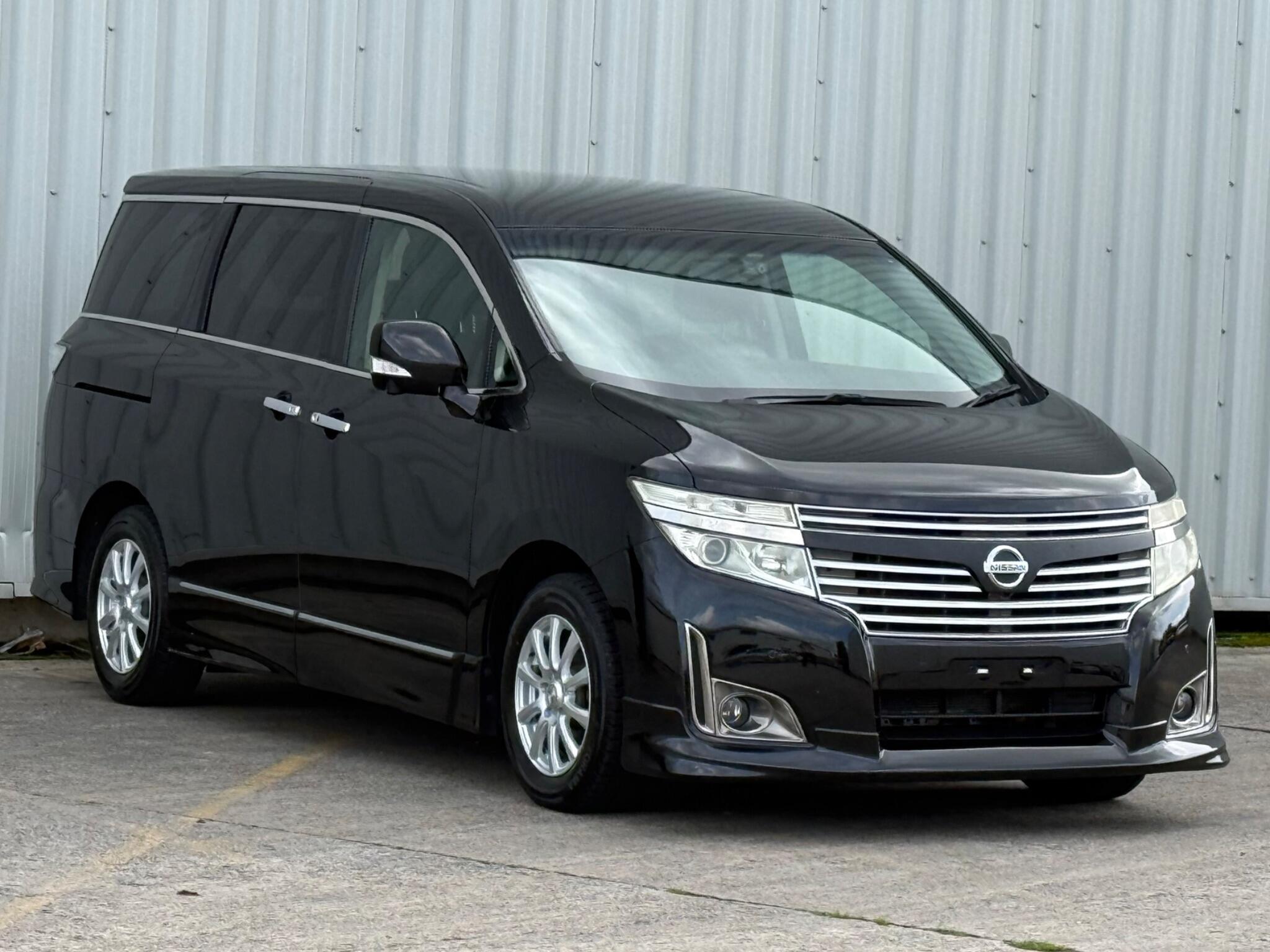 Nissan Elgrand - Image 6