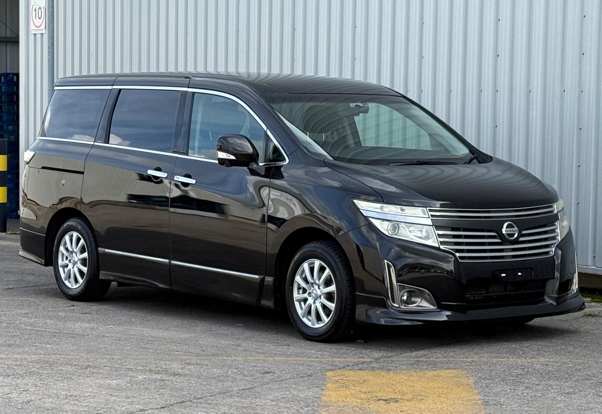 Nissan Elgrand - Image 8