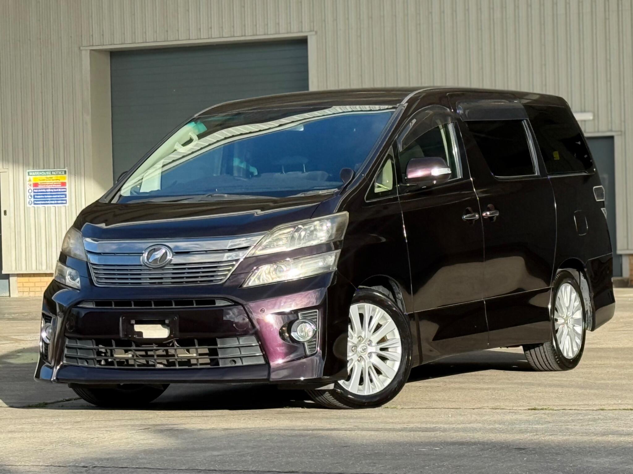 Toyota Vellfire - Image 5