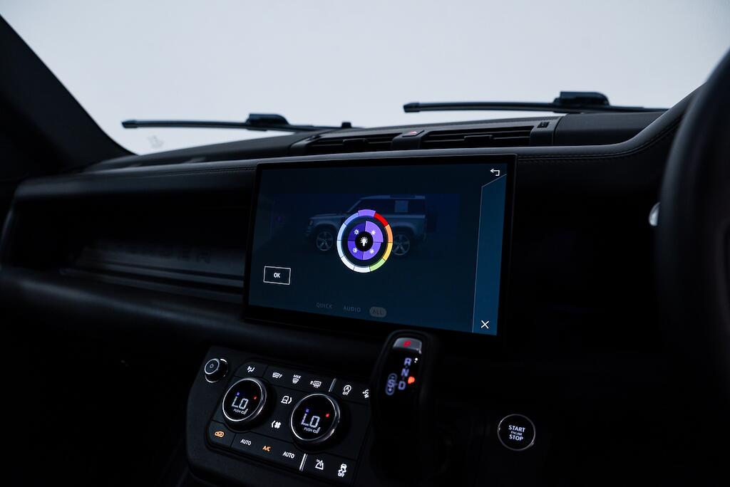 Land Rover Defender 90 - Image 20