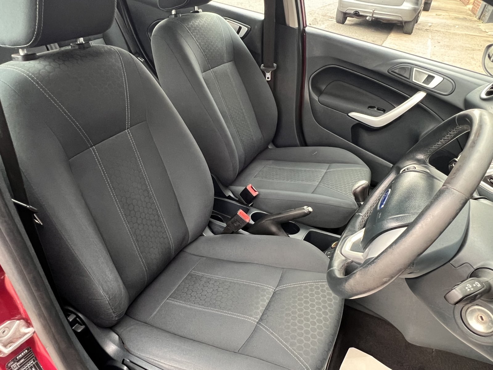 Ford Fiesta - Image 11