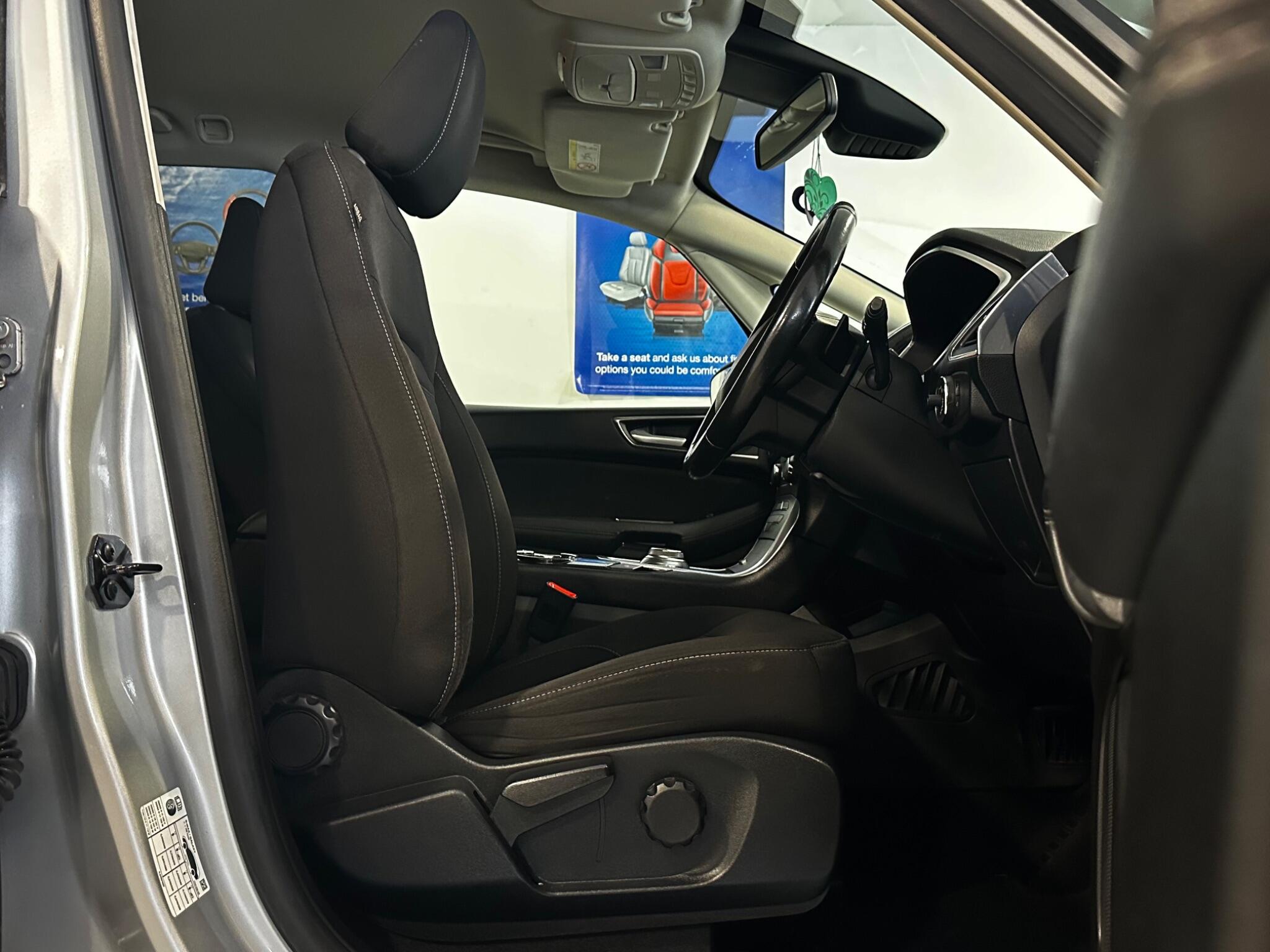 Ford Galaxy - Image 2