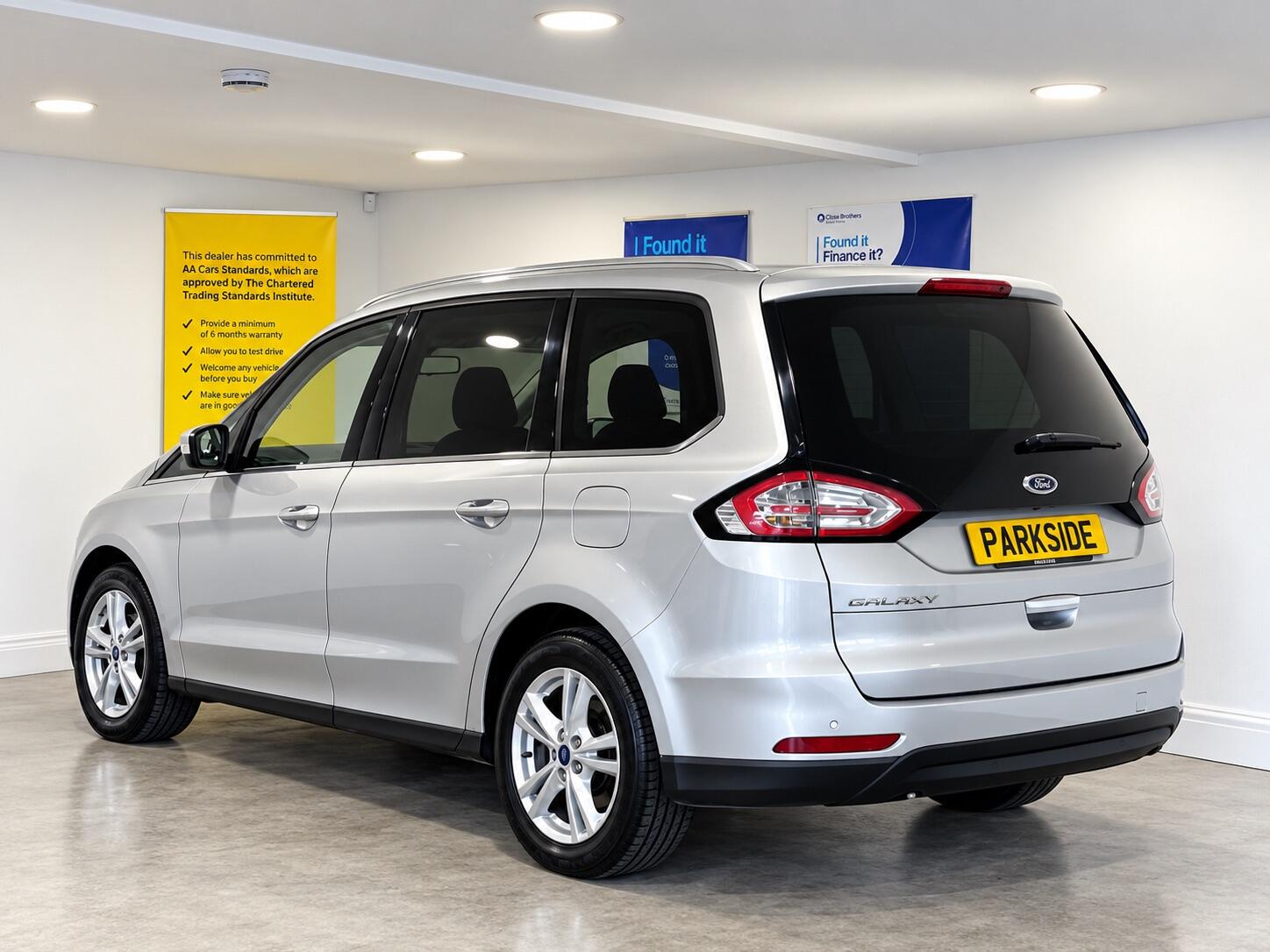 Ford Galaxy - Image 3