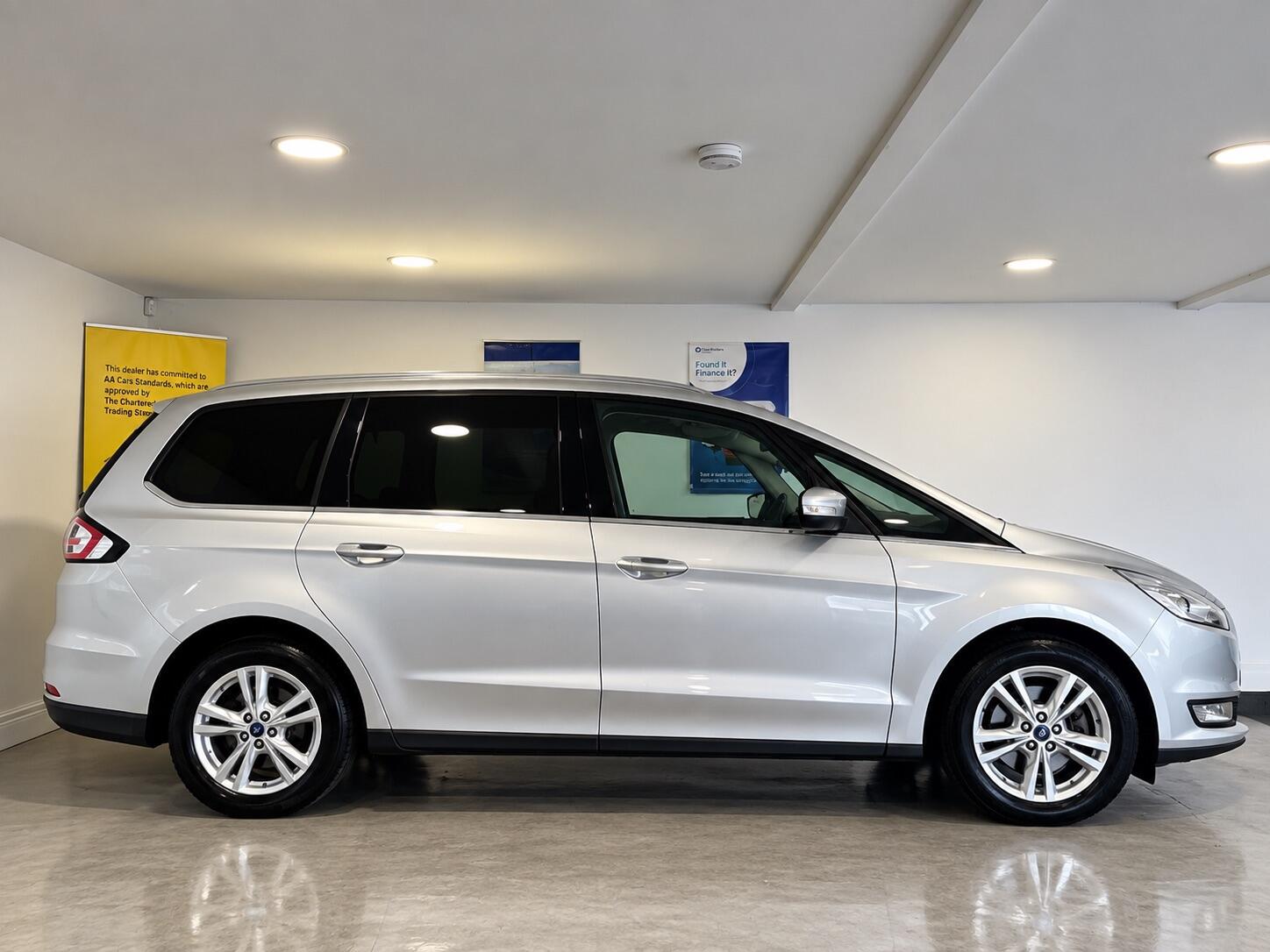Ford Galaxy - Image 6