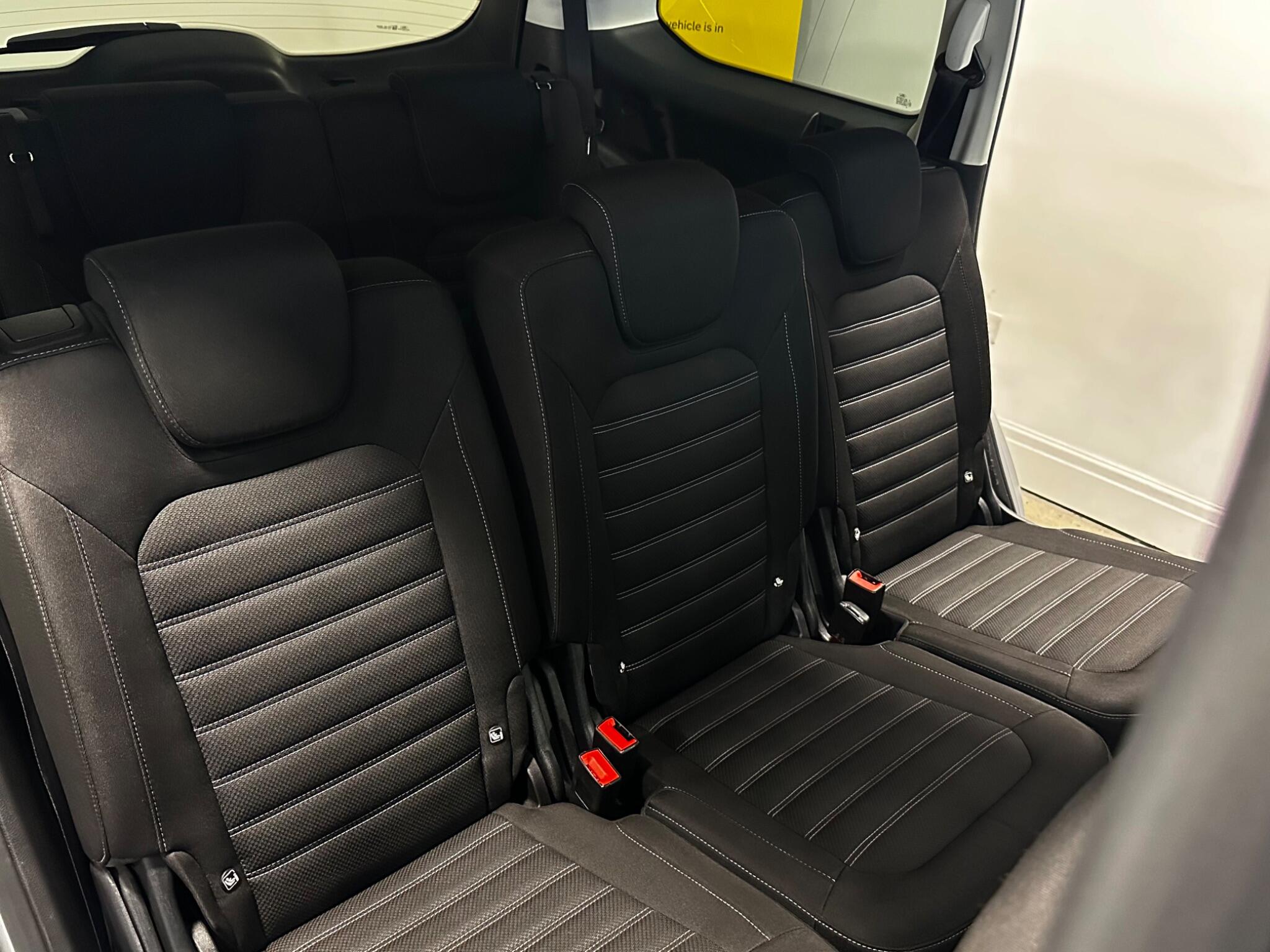 Ford Galaxy - Image 15