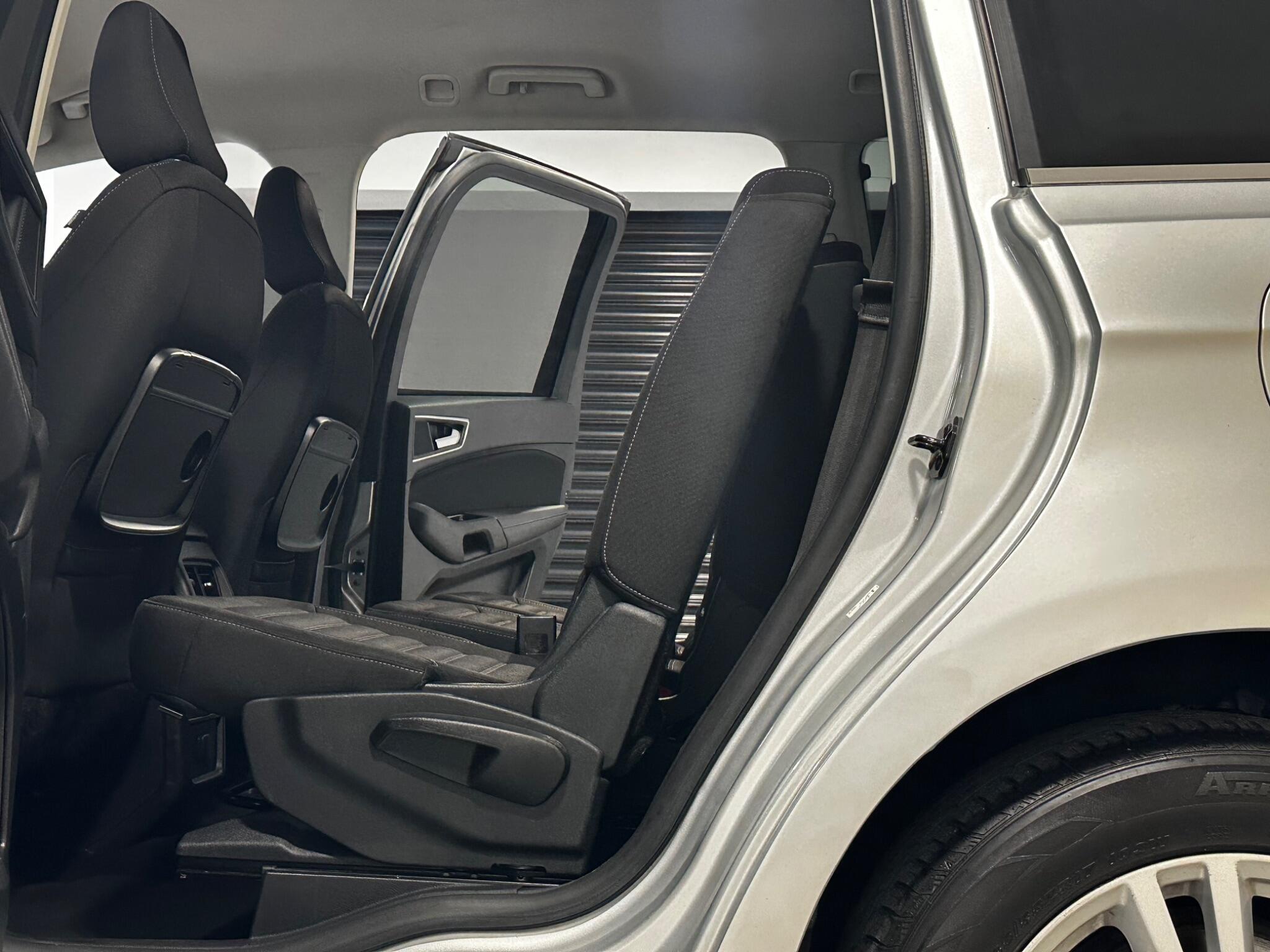 Ford Galaxy - Image 16