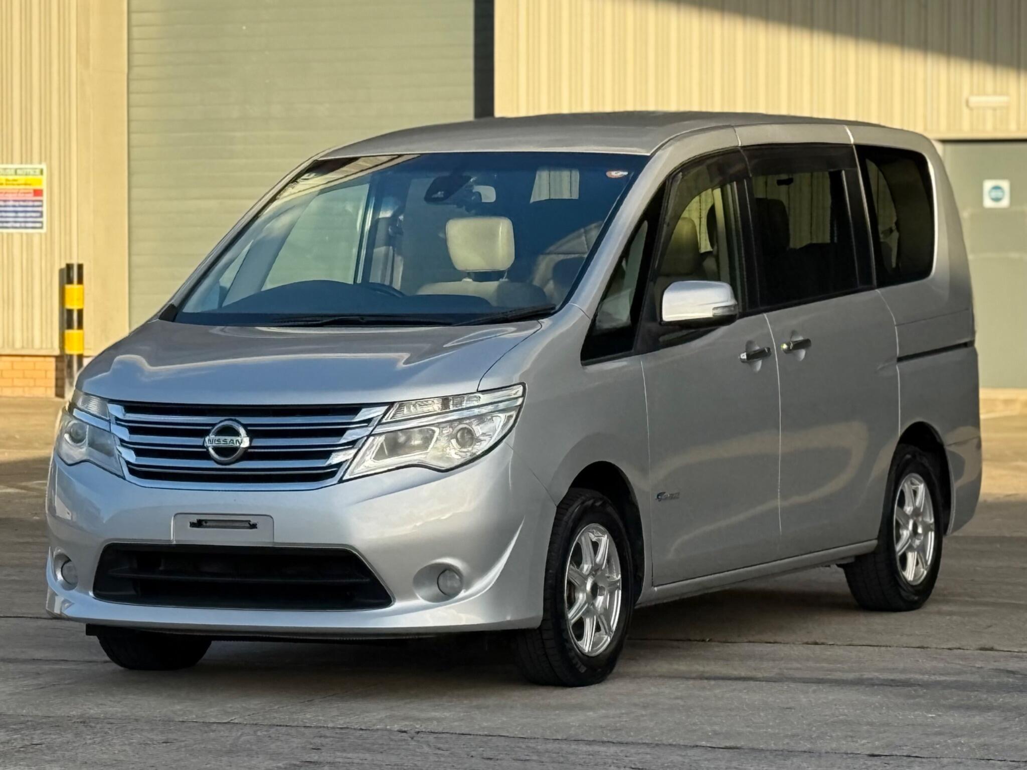 Nissan Serena - Image 3