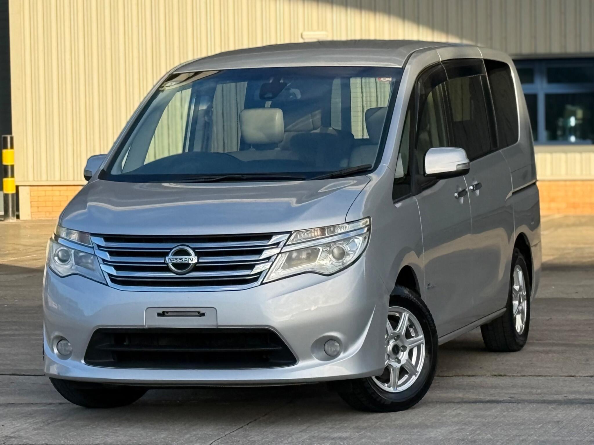 Nissan Serena - Image 4