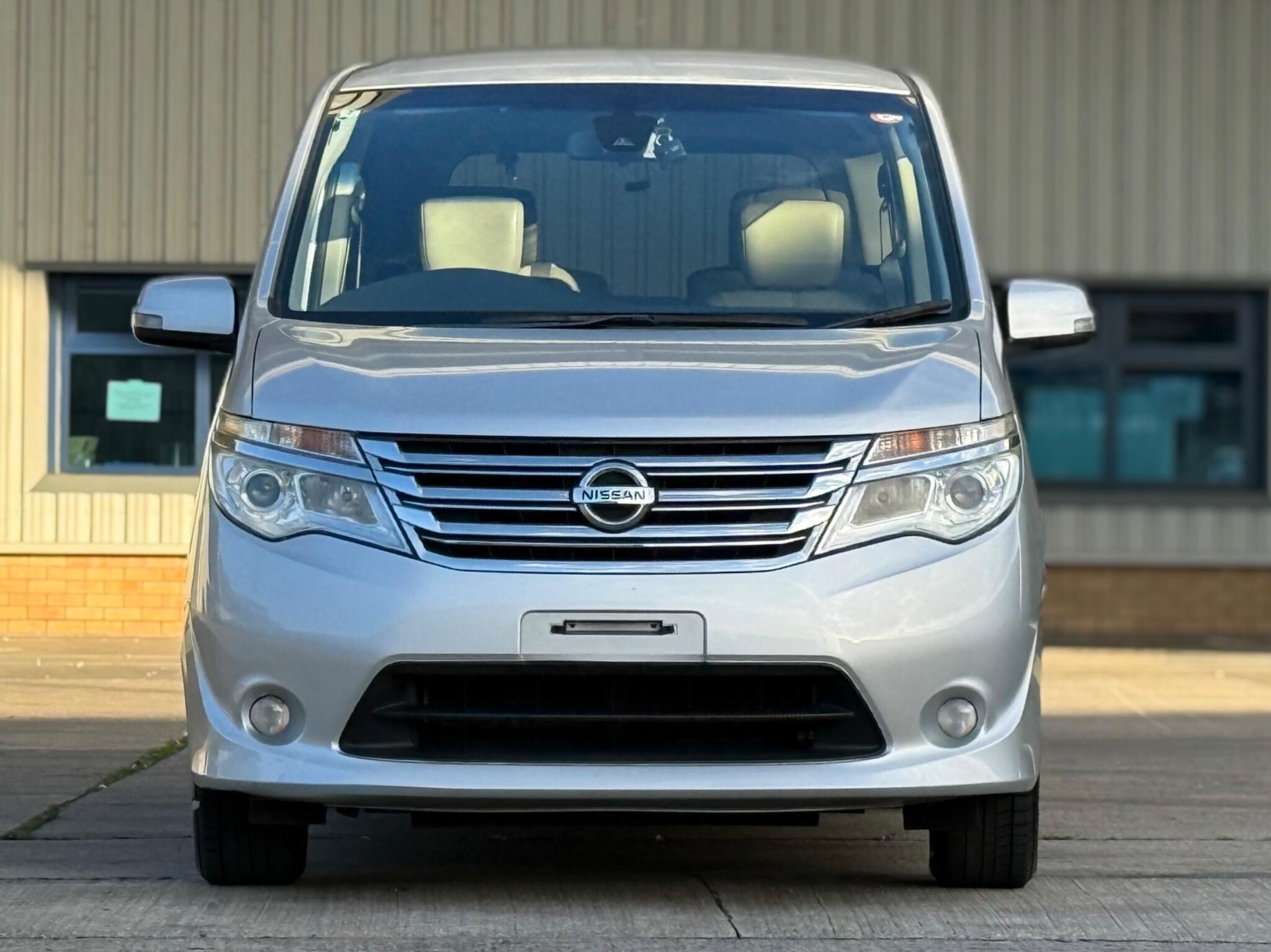 Nissan Serena - Image 5