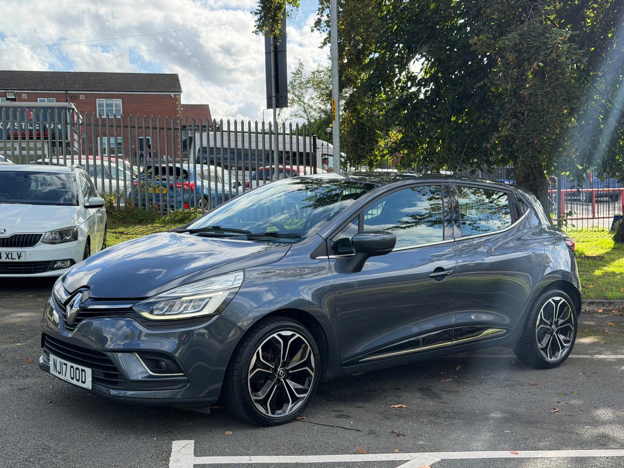 Renault Clio - Image 3