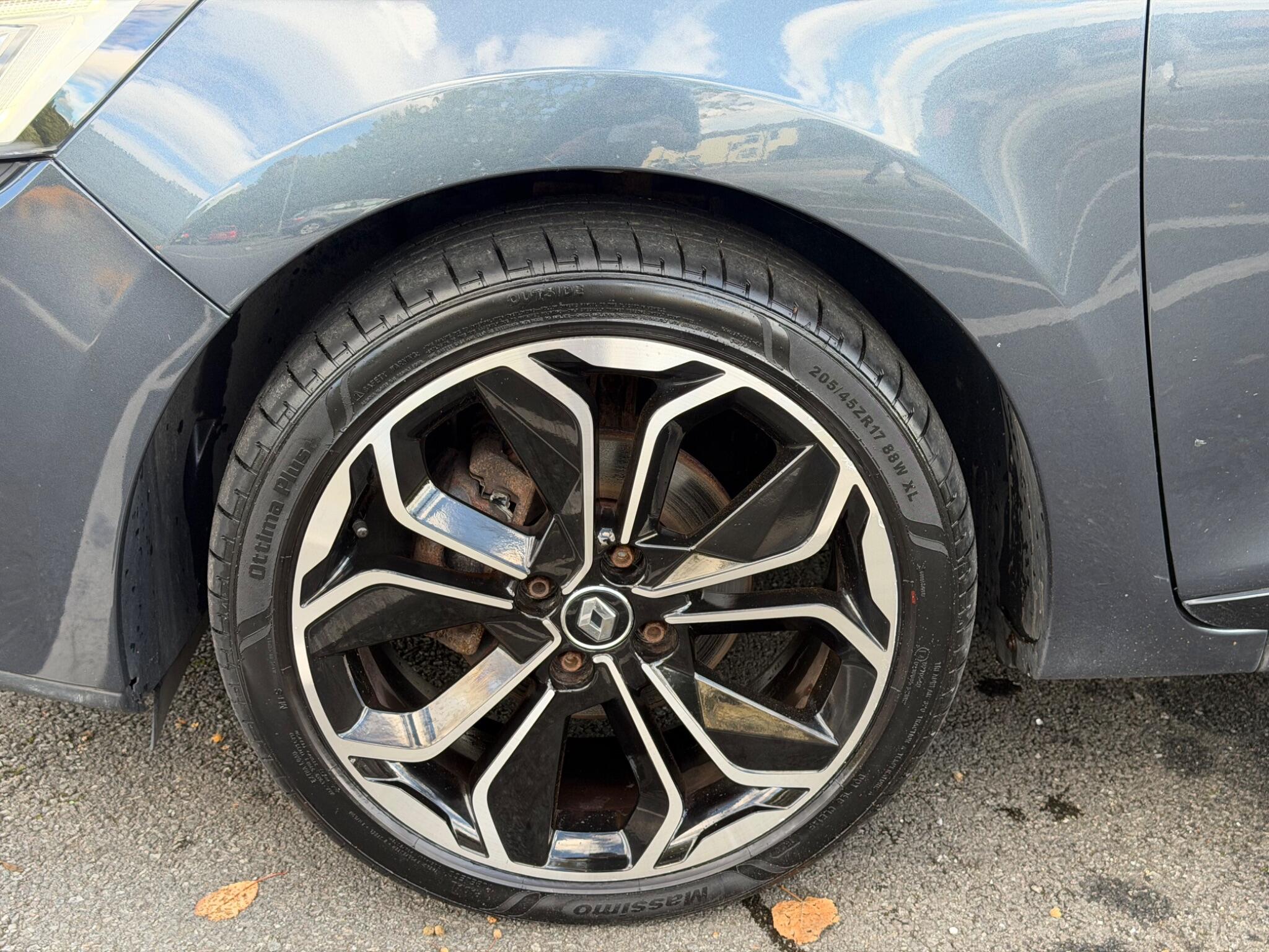 Renault Clio - Image 17