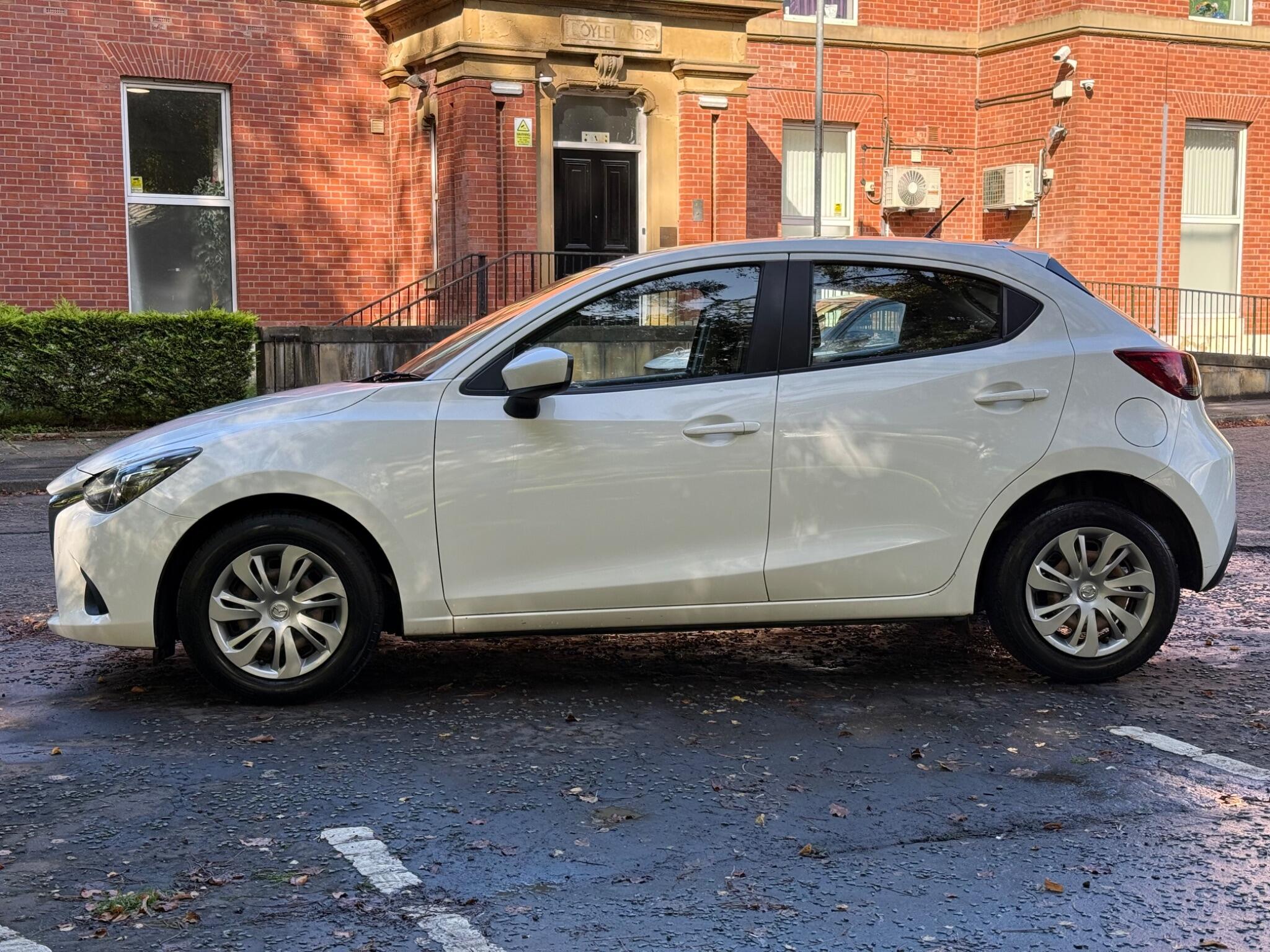 Mazda MAZDA2 - Image 5