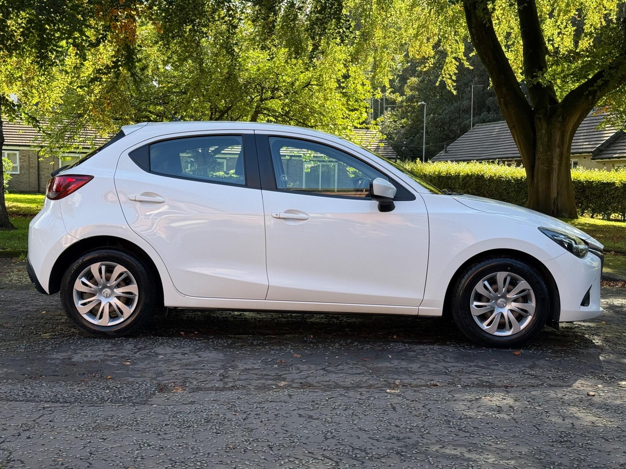 Mazda MAZDA2 - Image 7