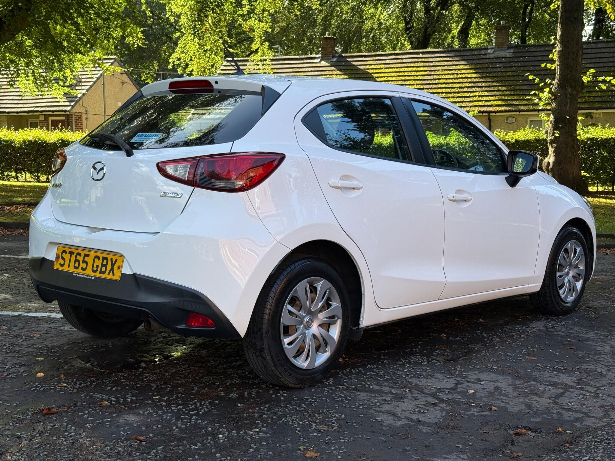 Mazda MAZDA2 - Image 8