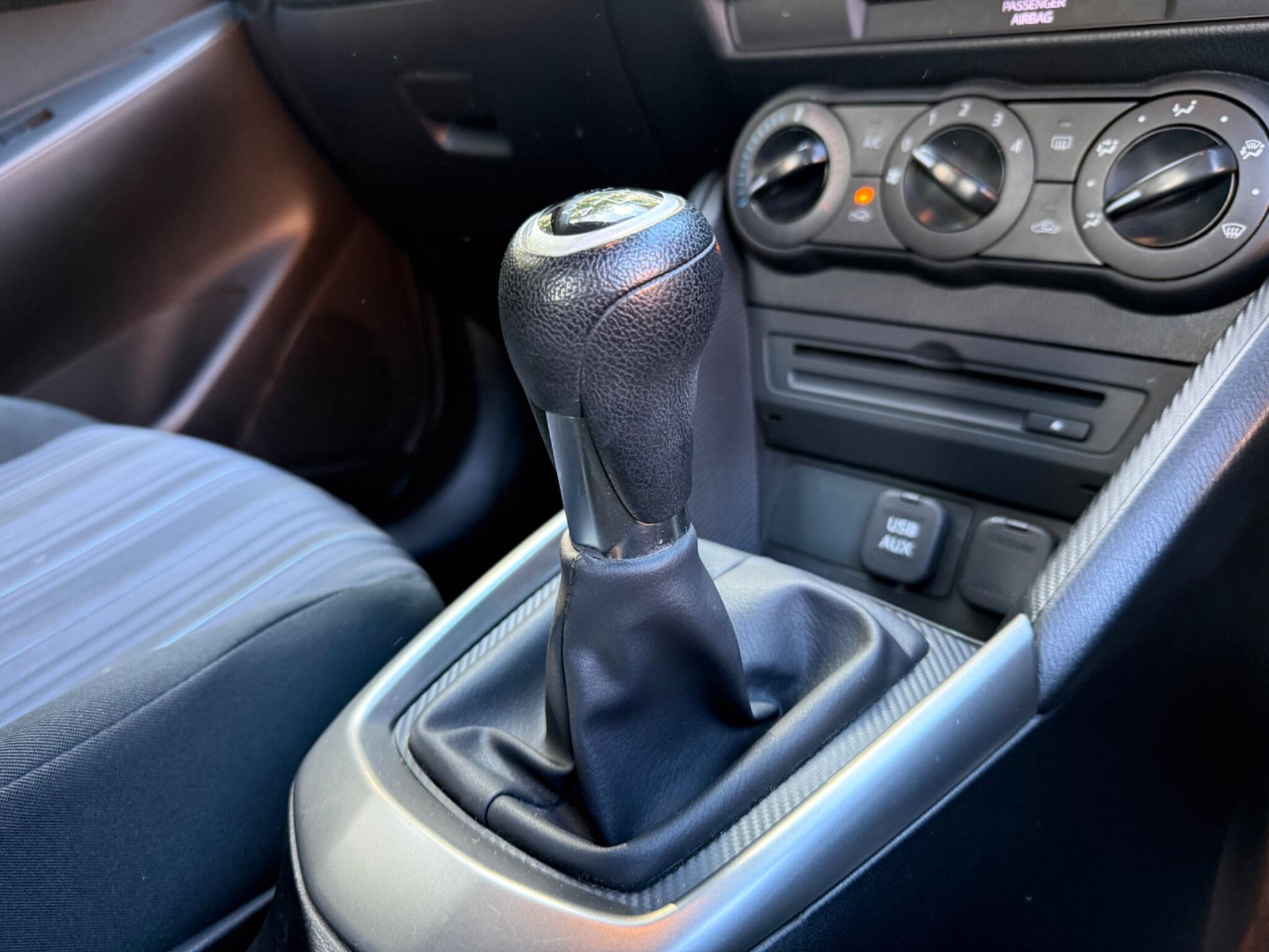 Mazda MAZDA2 - Image 11