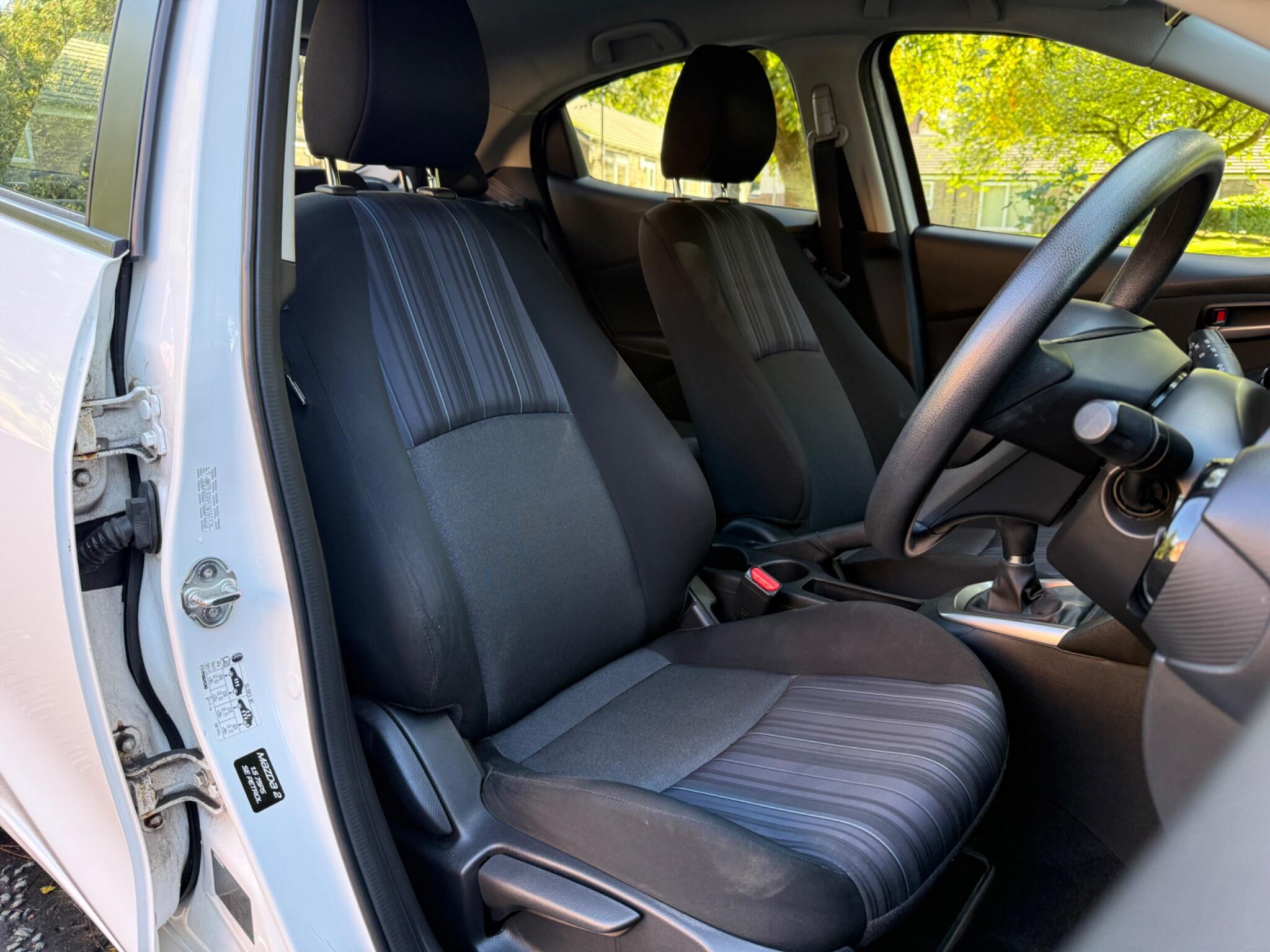 Mazda MAZDA2 - Image 12