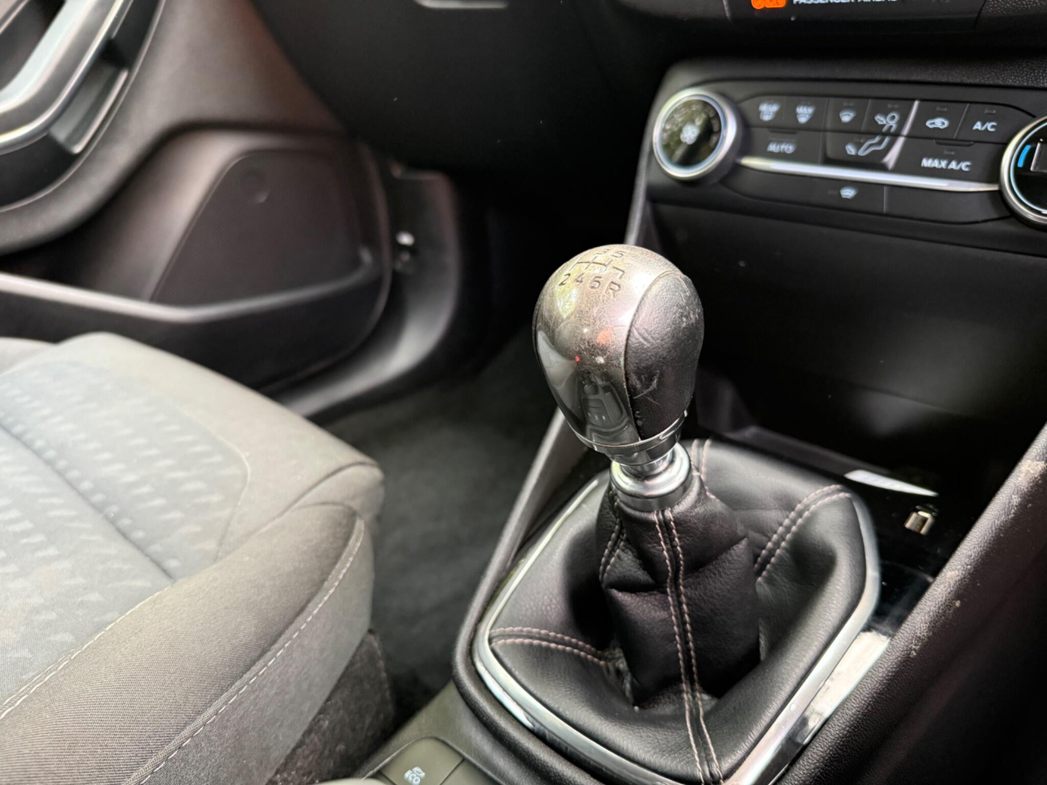 Ford Fiesta - Image 11