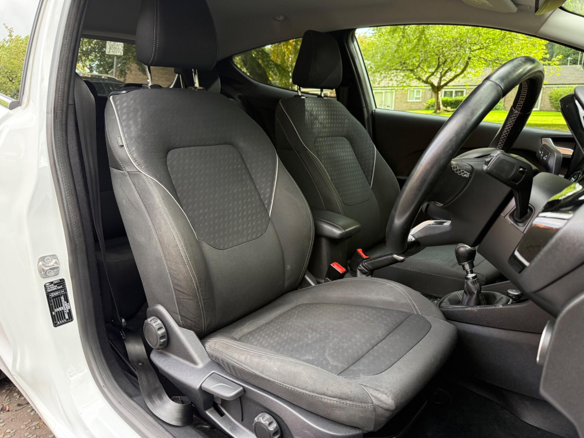 Ford Fiesta - Image 13