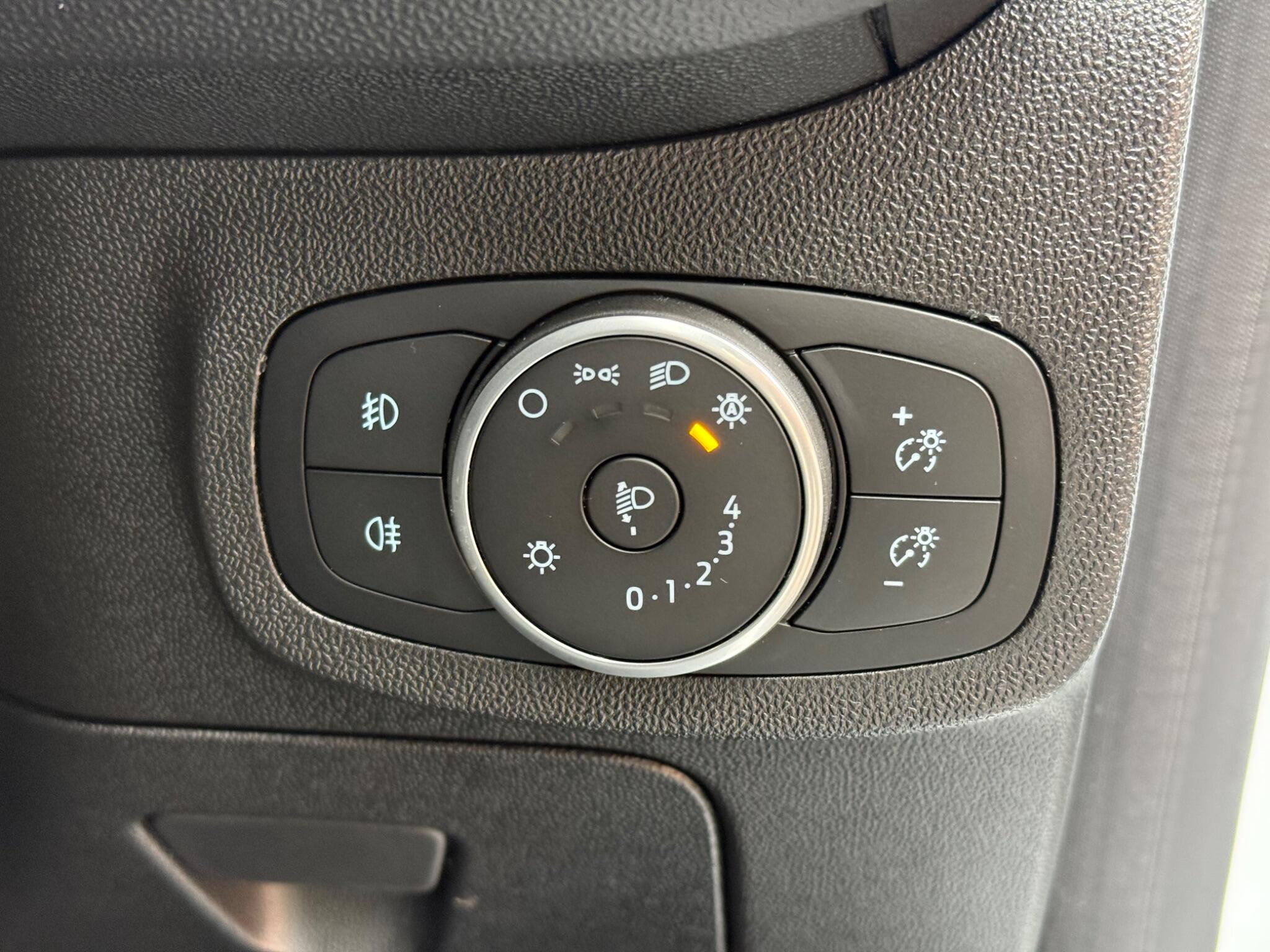 Ford Fiesta - Image 15