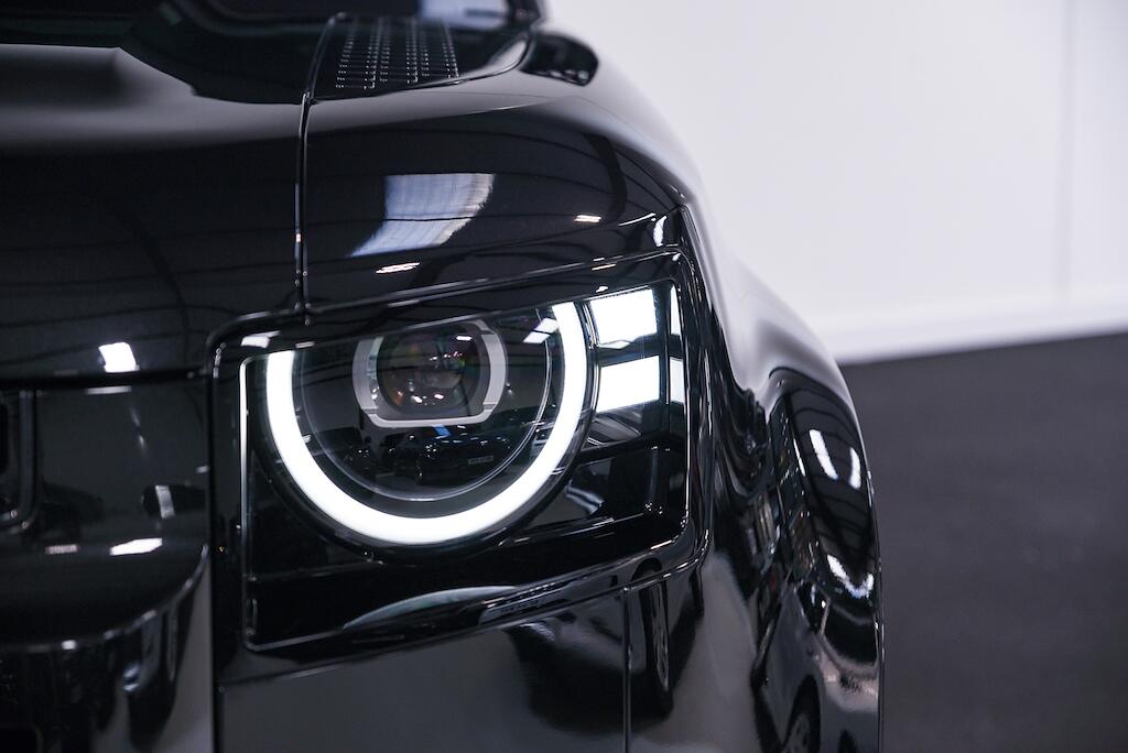 Land Rover Defender 90 - Image 10