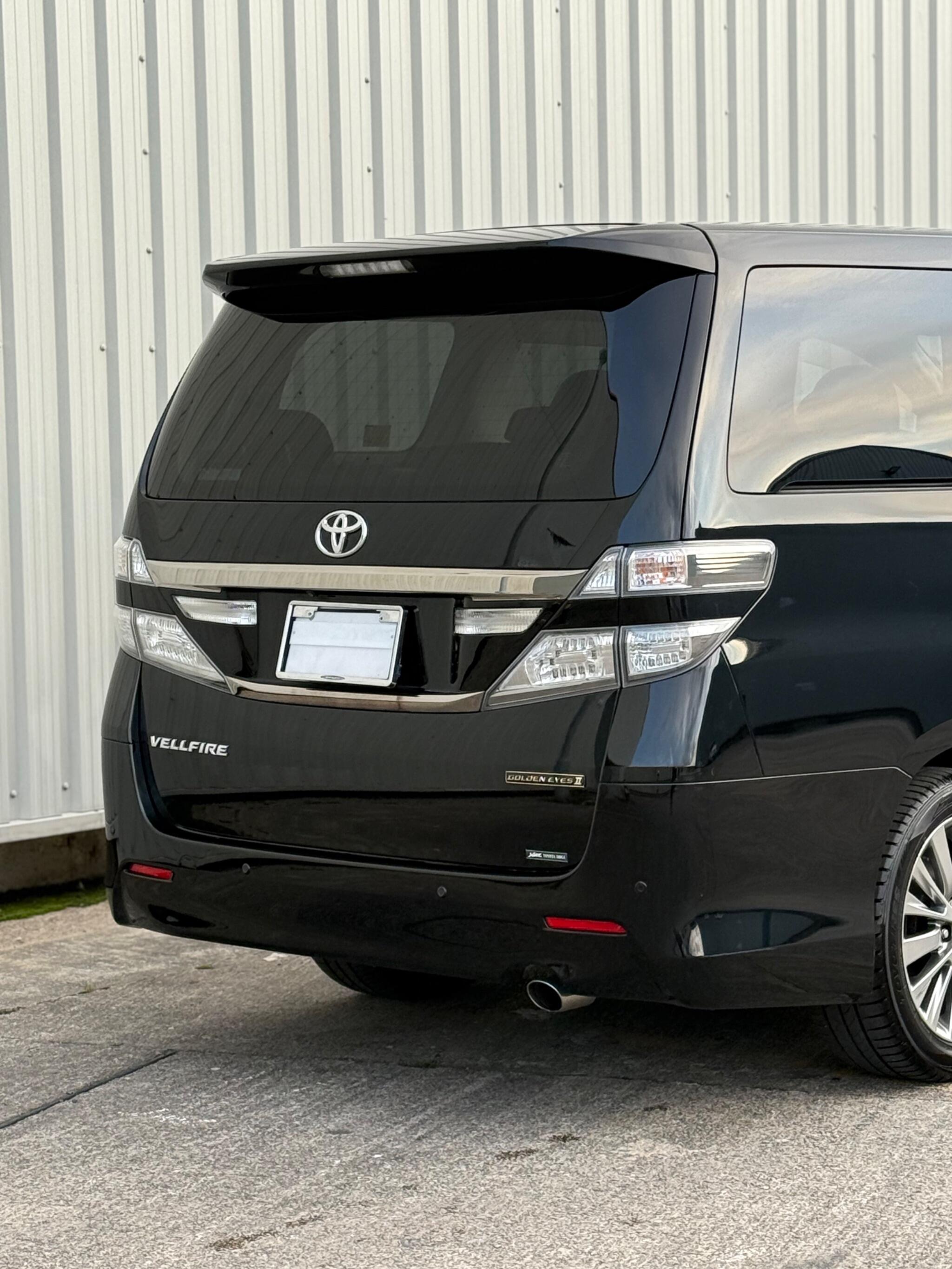 Toyota Vellfire - Image 20