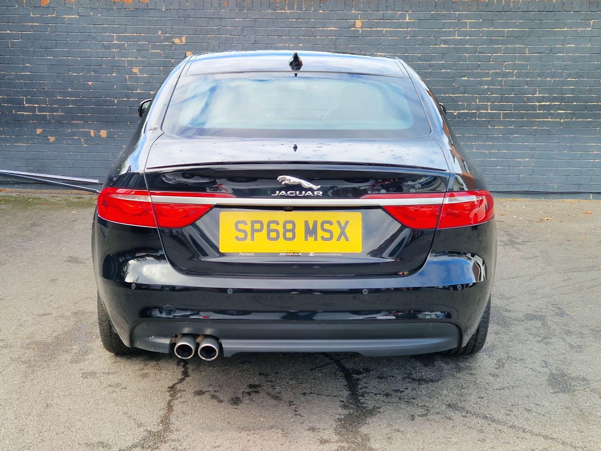 Jaguar XF - Image 9